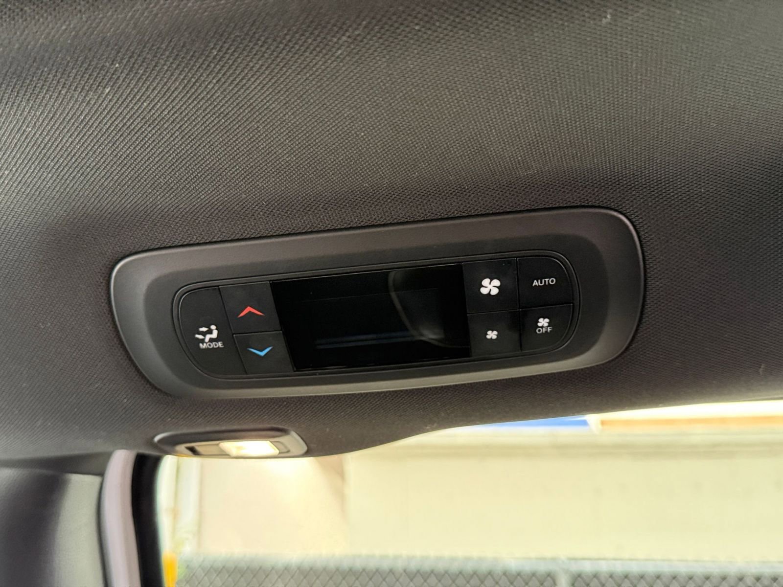 Thumbnail: 2025 Chrysler Pacifica - 28