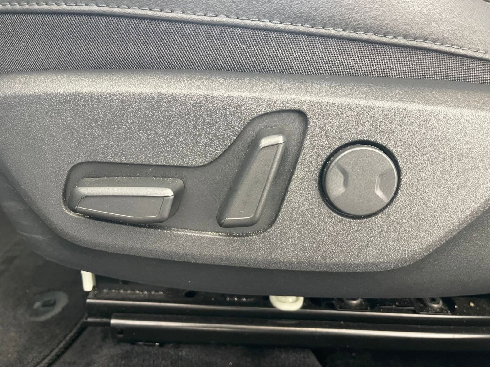 Thumbnail: 2023 Kia Niro - 28