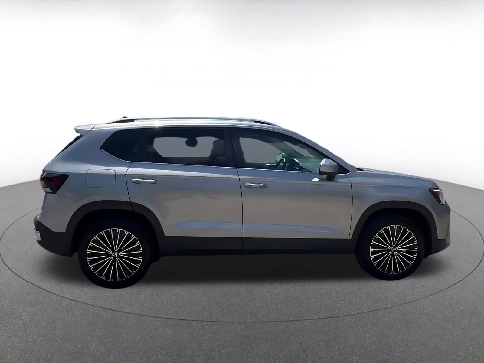 Thumbnail: 2025 Volkswagen Taos - 16