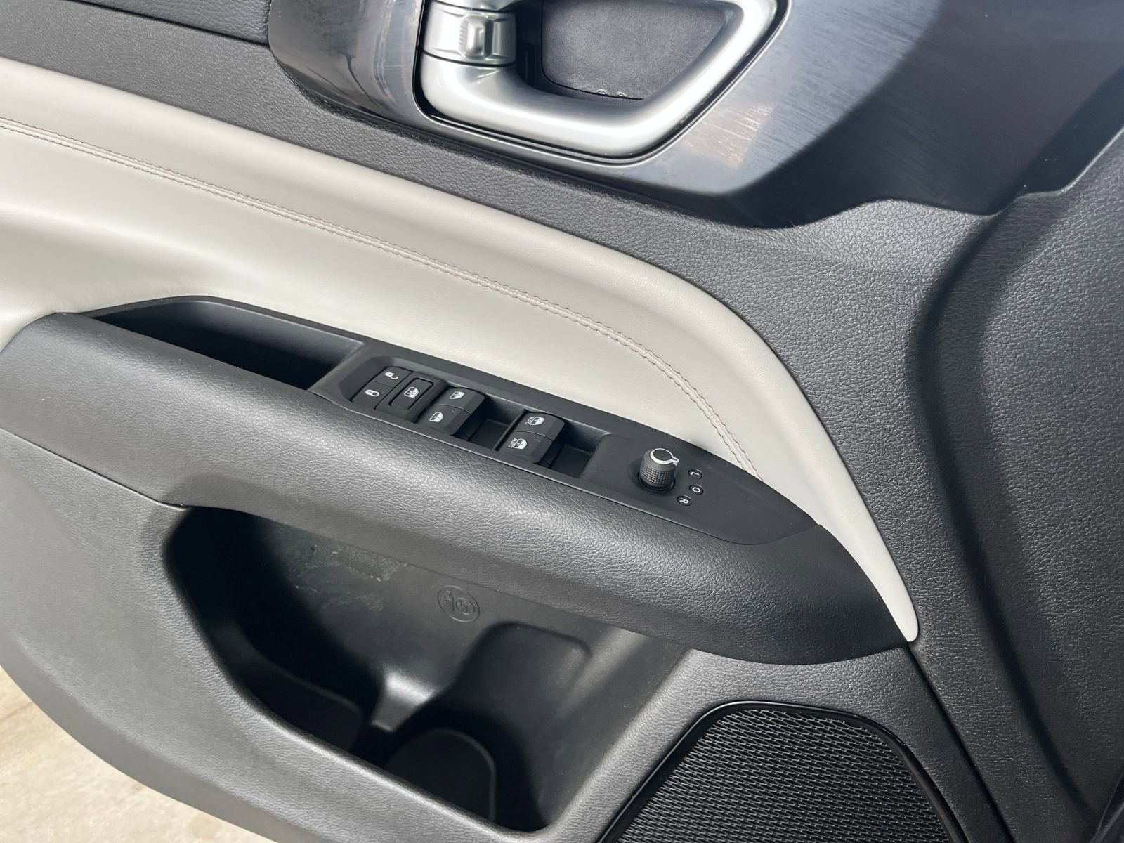 Thumbnail: 2025 Jeep Compass - 18