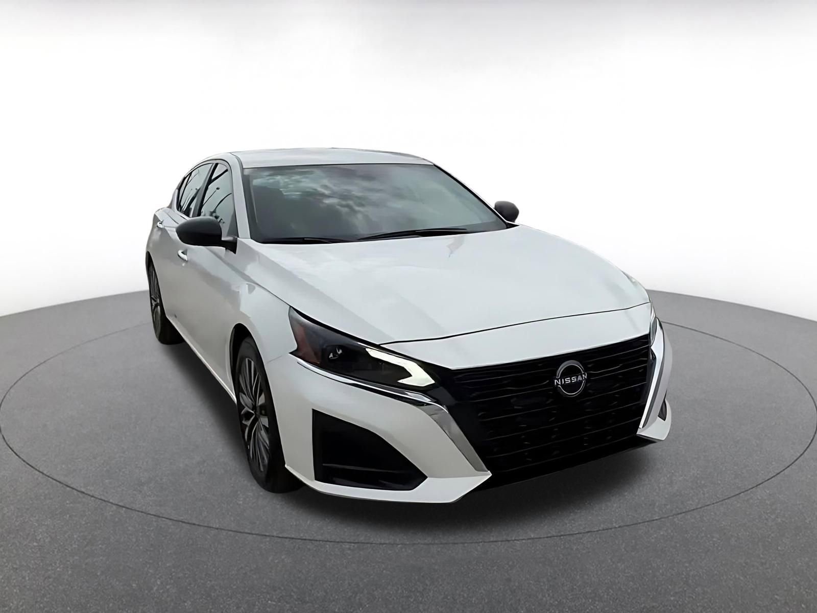 Thumbnail: 2025 Nissan Altima - 3