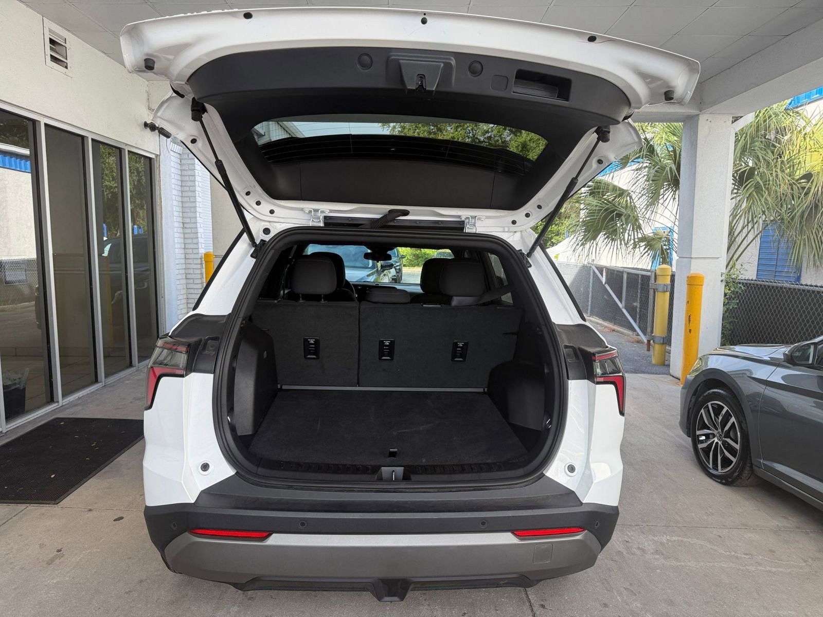 Thumbnail: 2025 Chevrolet Equinox - 31