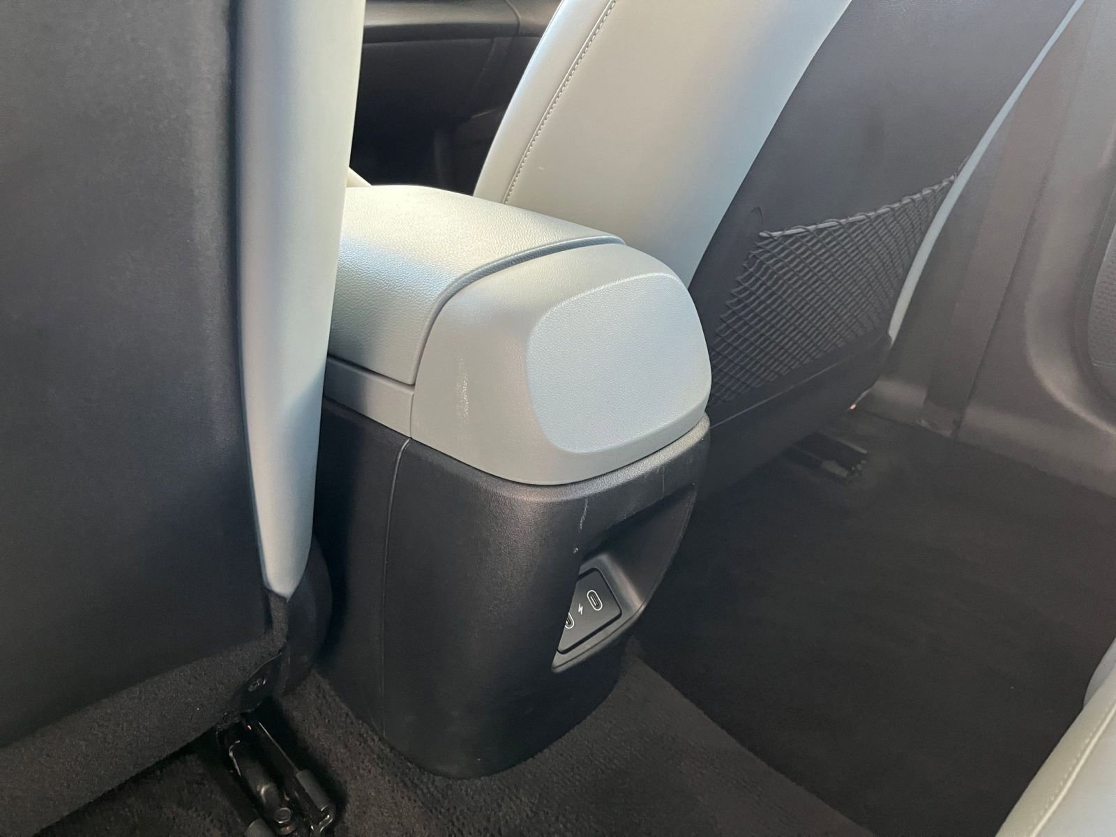 Thumbnail: 2025 Hyundai Elantra - 25