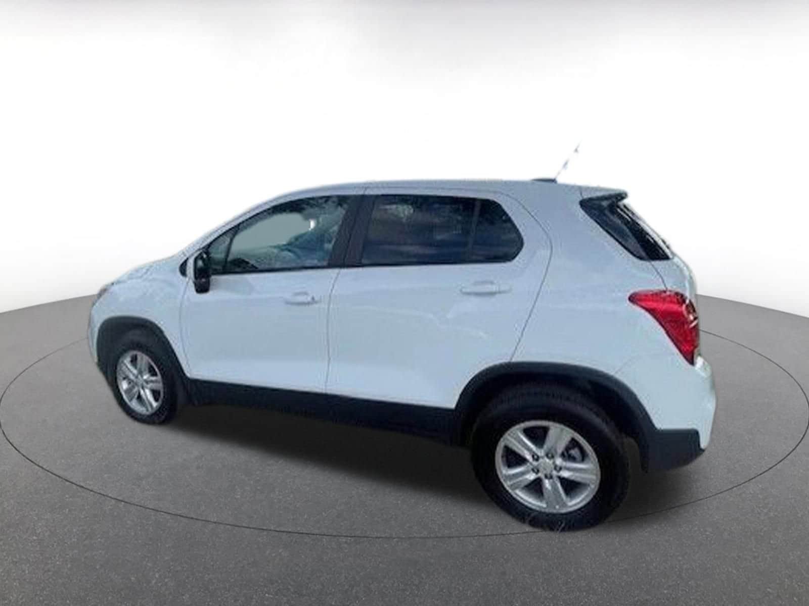 Thumbnail: 2021 Chevrolet Trax - 5