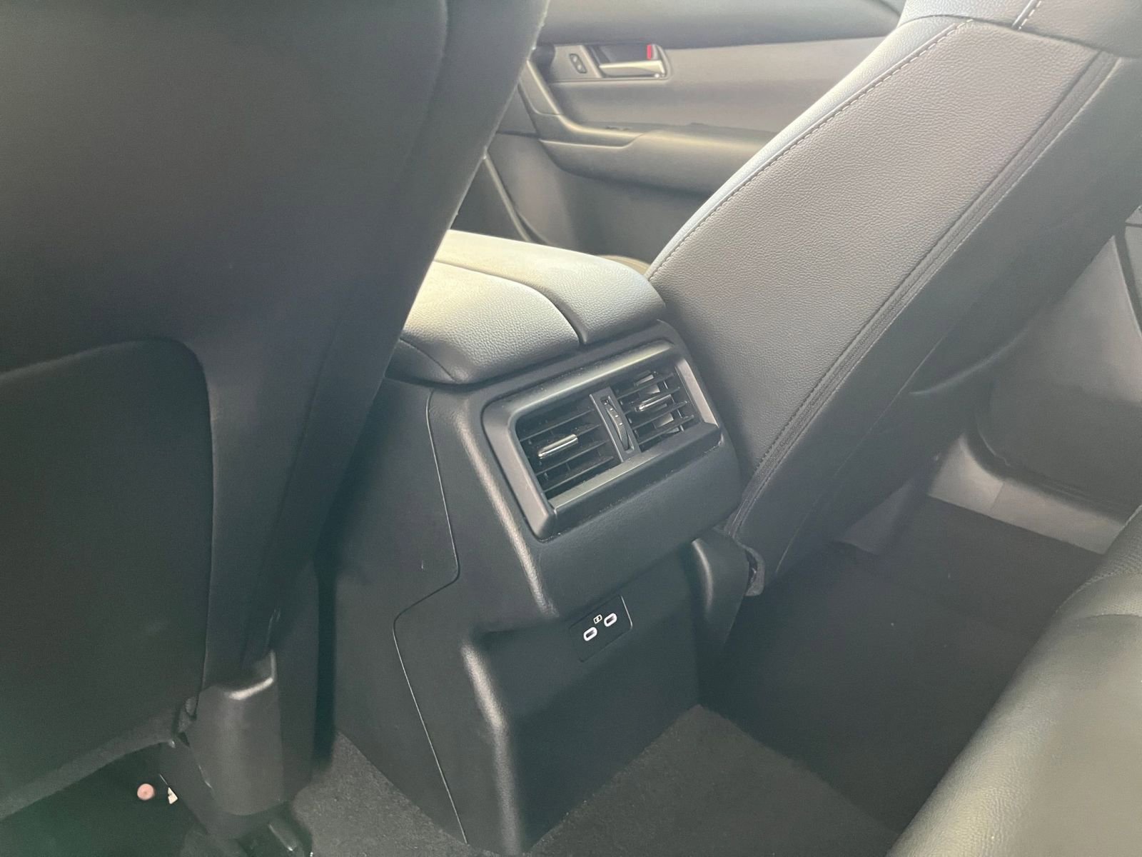 Thumbnail: 2025 Mazda CX-50 - 24