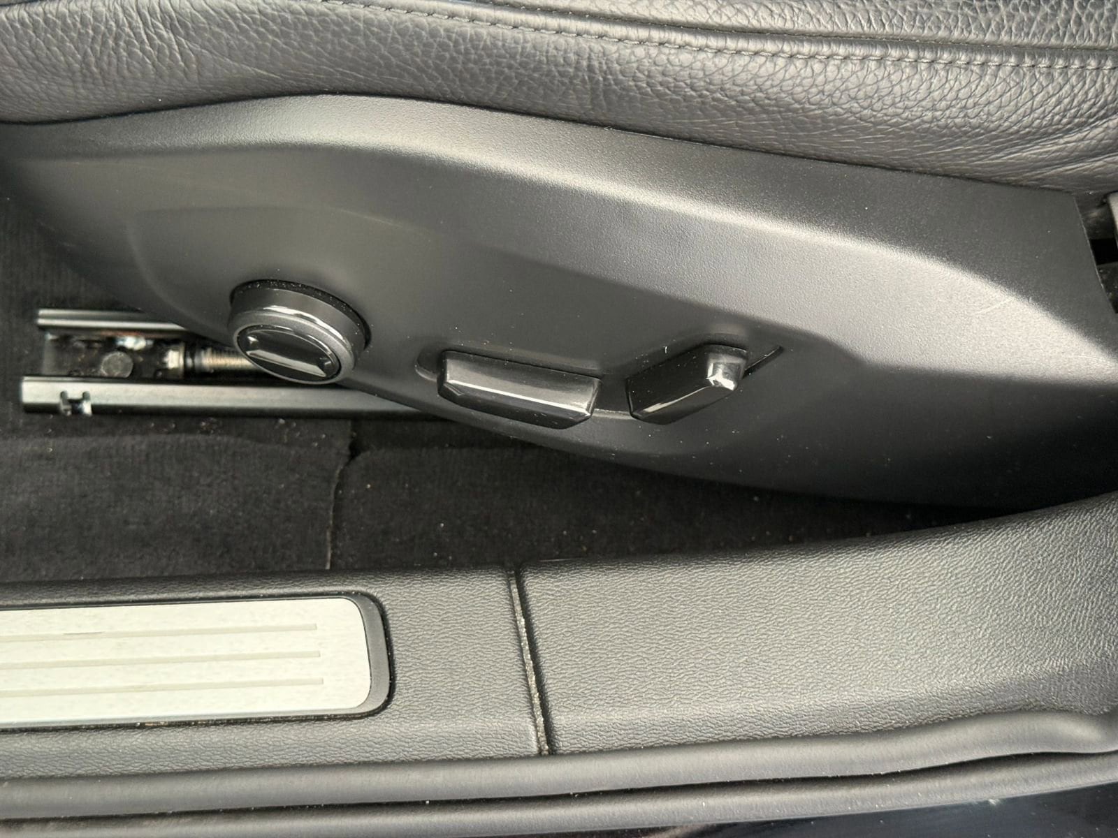 Thumbnail: 2025 Volvo S60 - 23