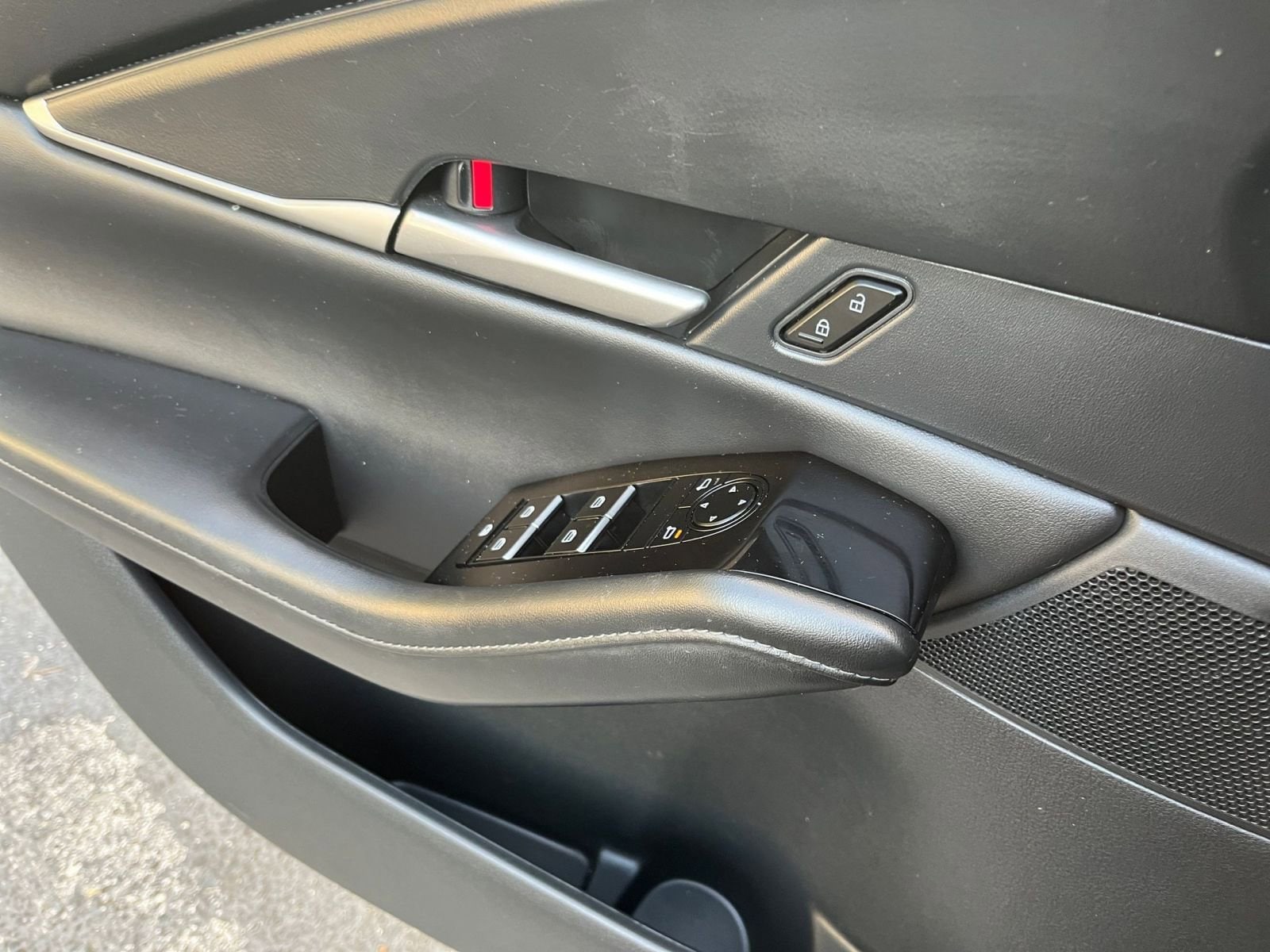 Thumbnail: 2025 Mazda CX-30 - 20