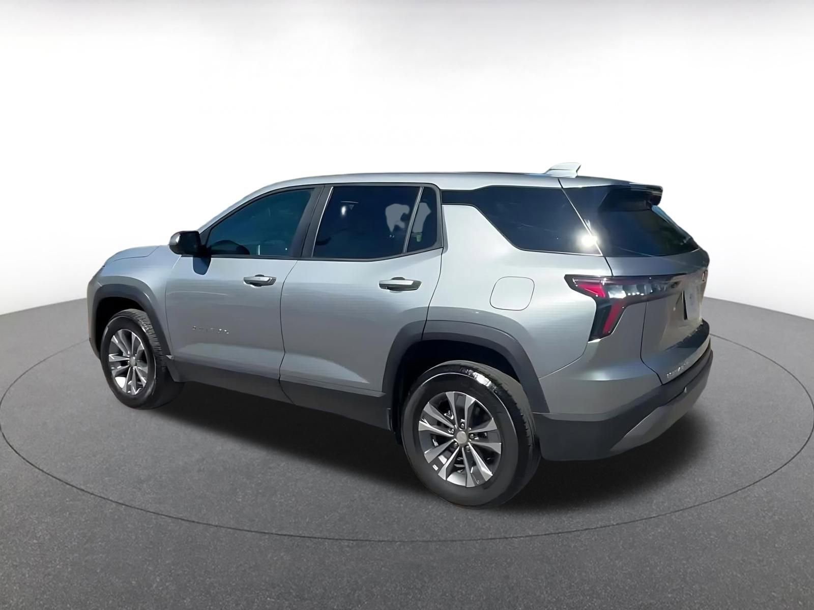 Thumbnail: 2025 Chevrolet Equinox - 10