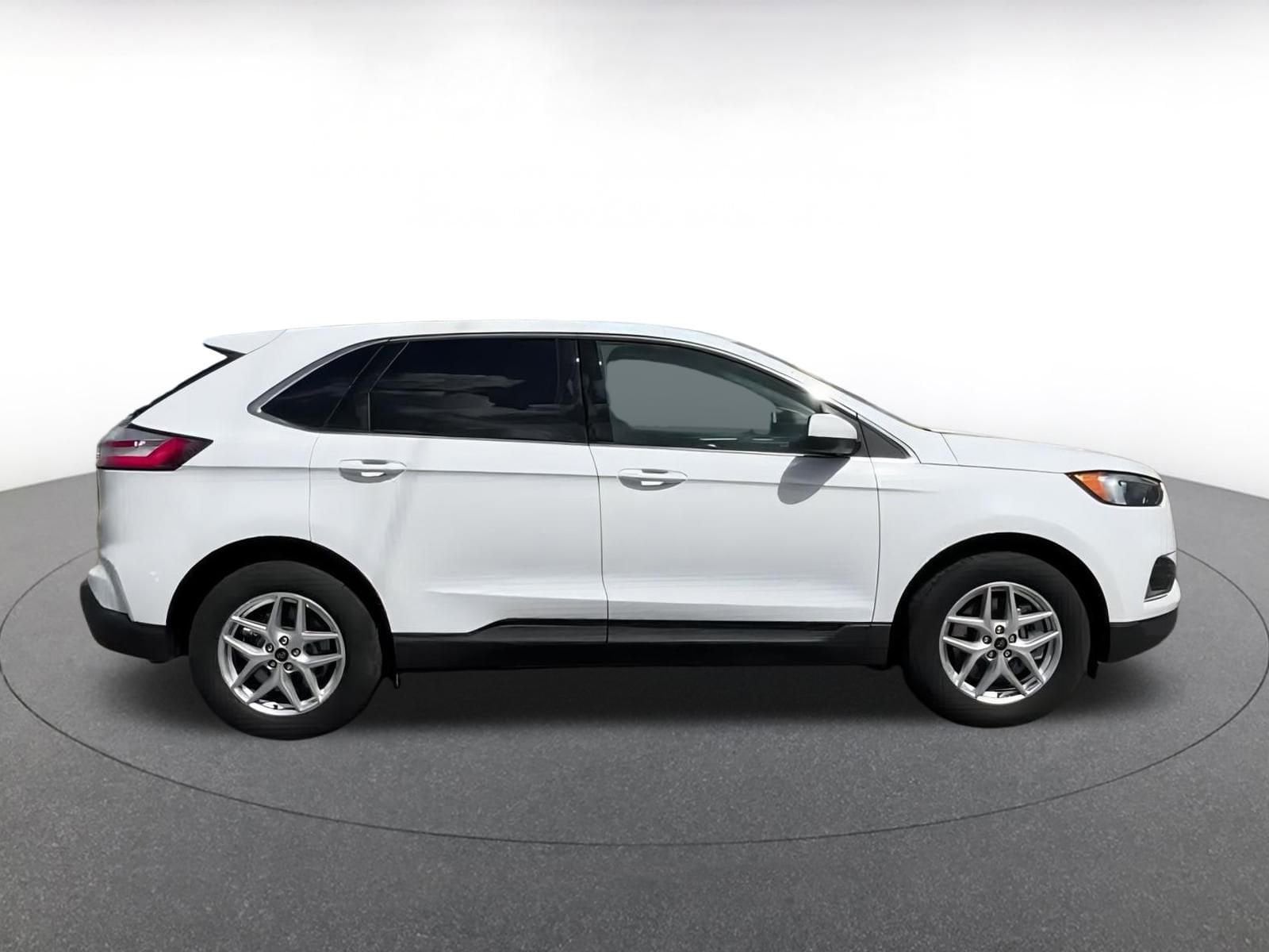 Thumbnail: 2024 Ford Edge - 16