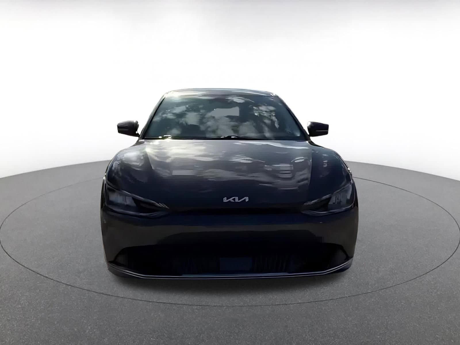 Thumbnail: 2023 Kia EV6 - 4