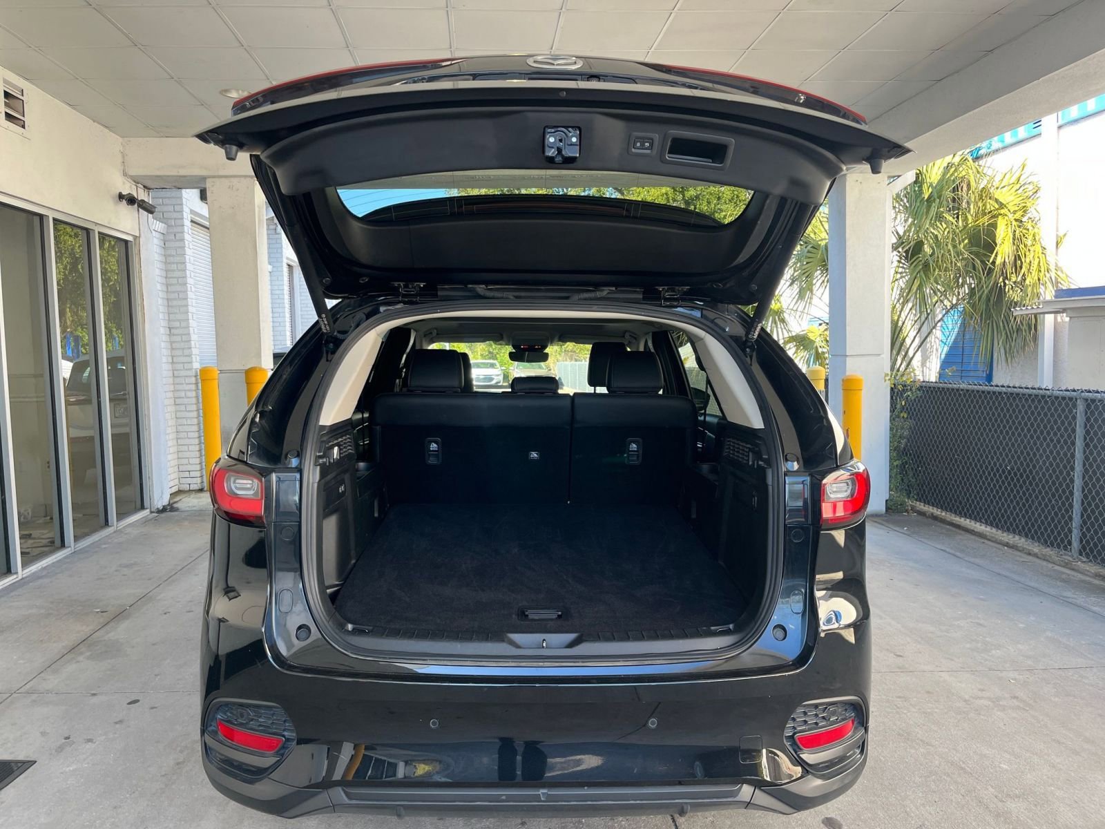 Thumbnail: 2025 Mazda CX-70 - 33