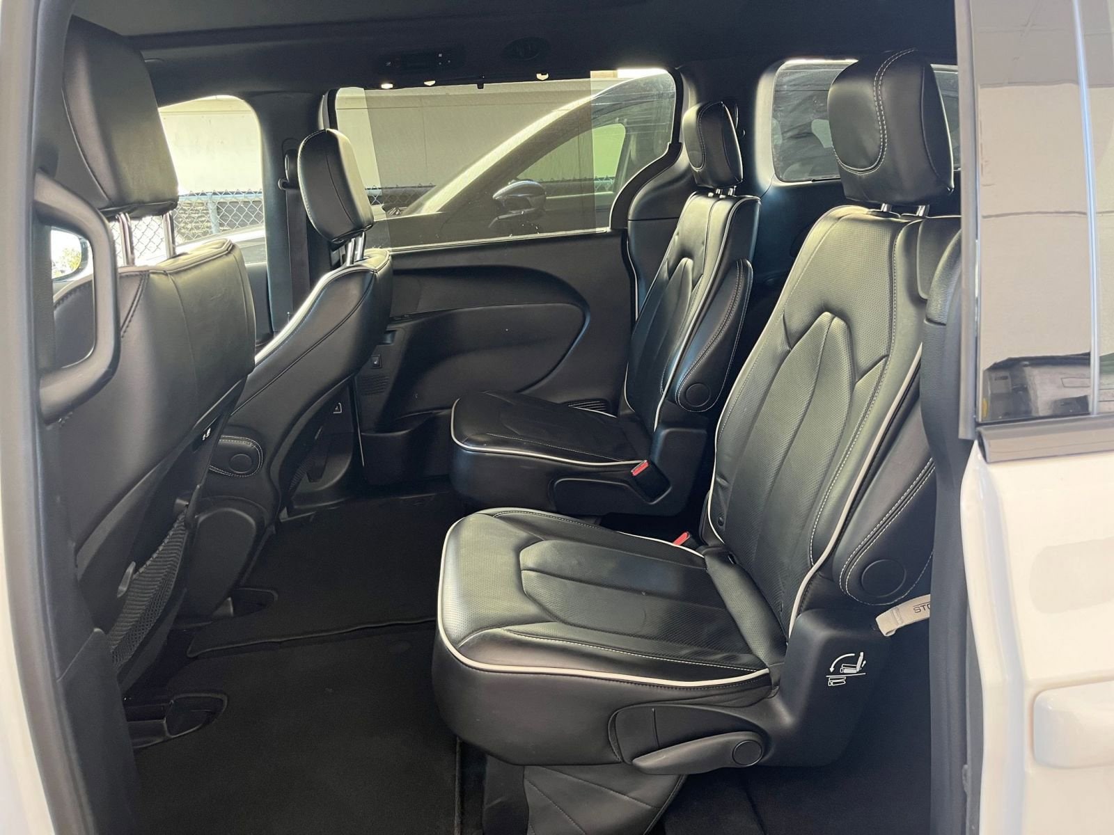 Thumbnail: 2025 Chrysler Pacifica - 29