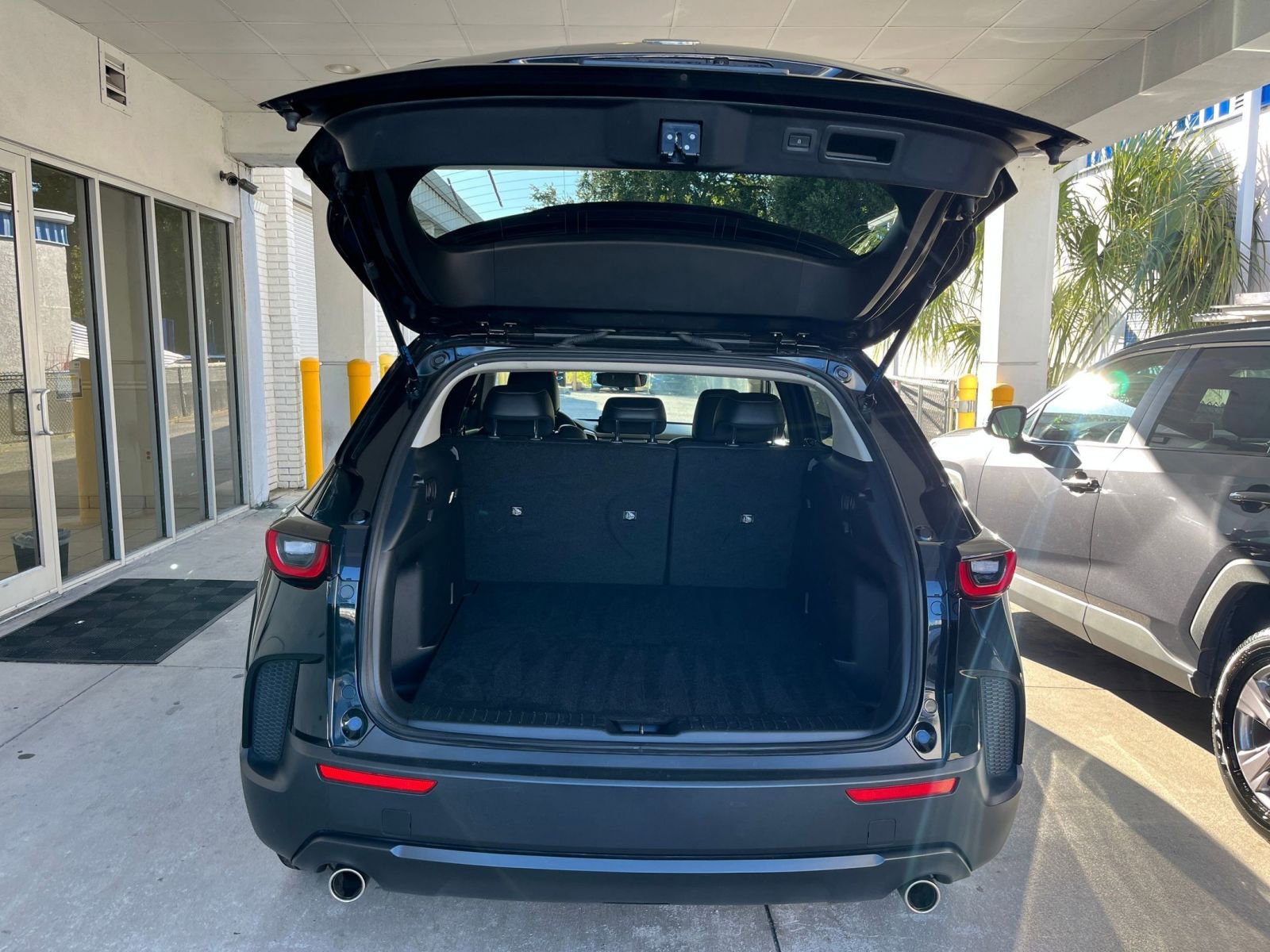 Thumbnail: 2025 Mazda CX-50 - 31