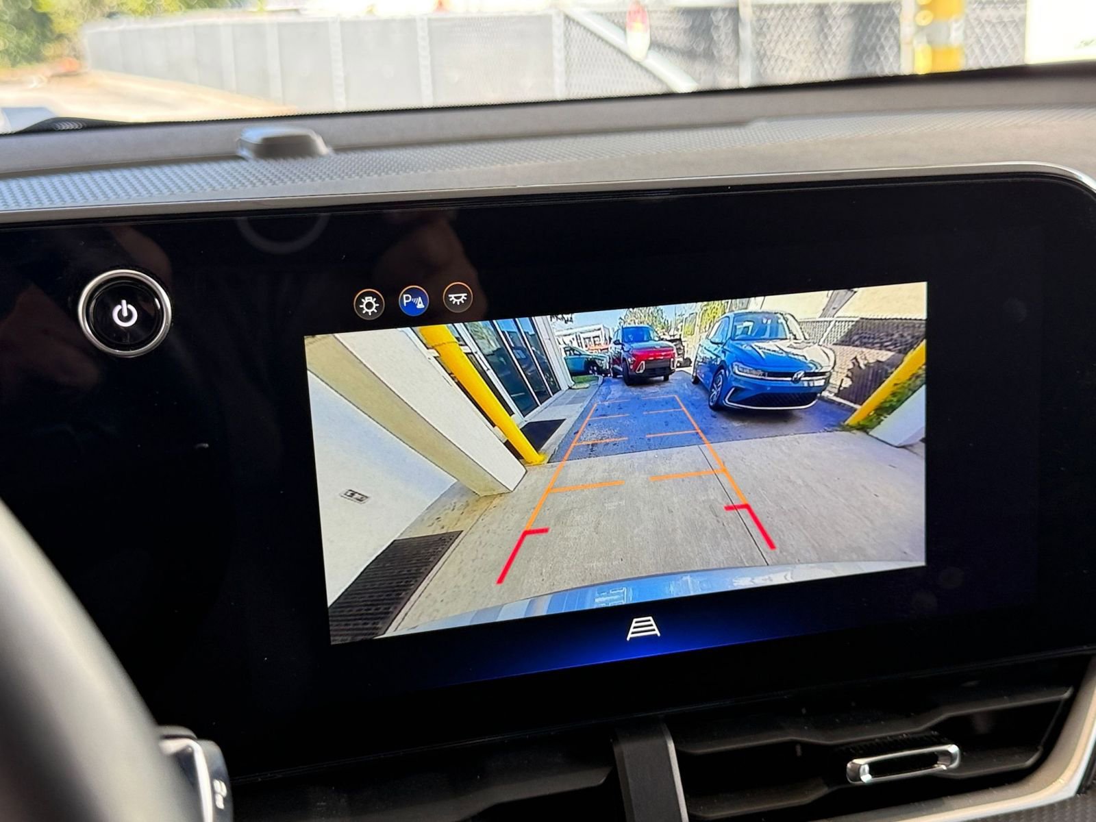 Thumbnail: 2025 Chevrolet Equinox - 17