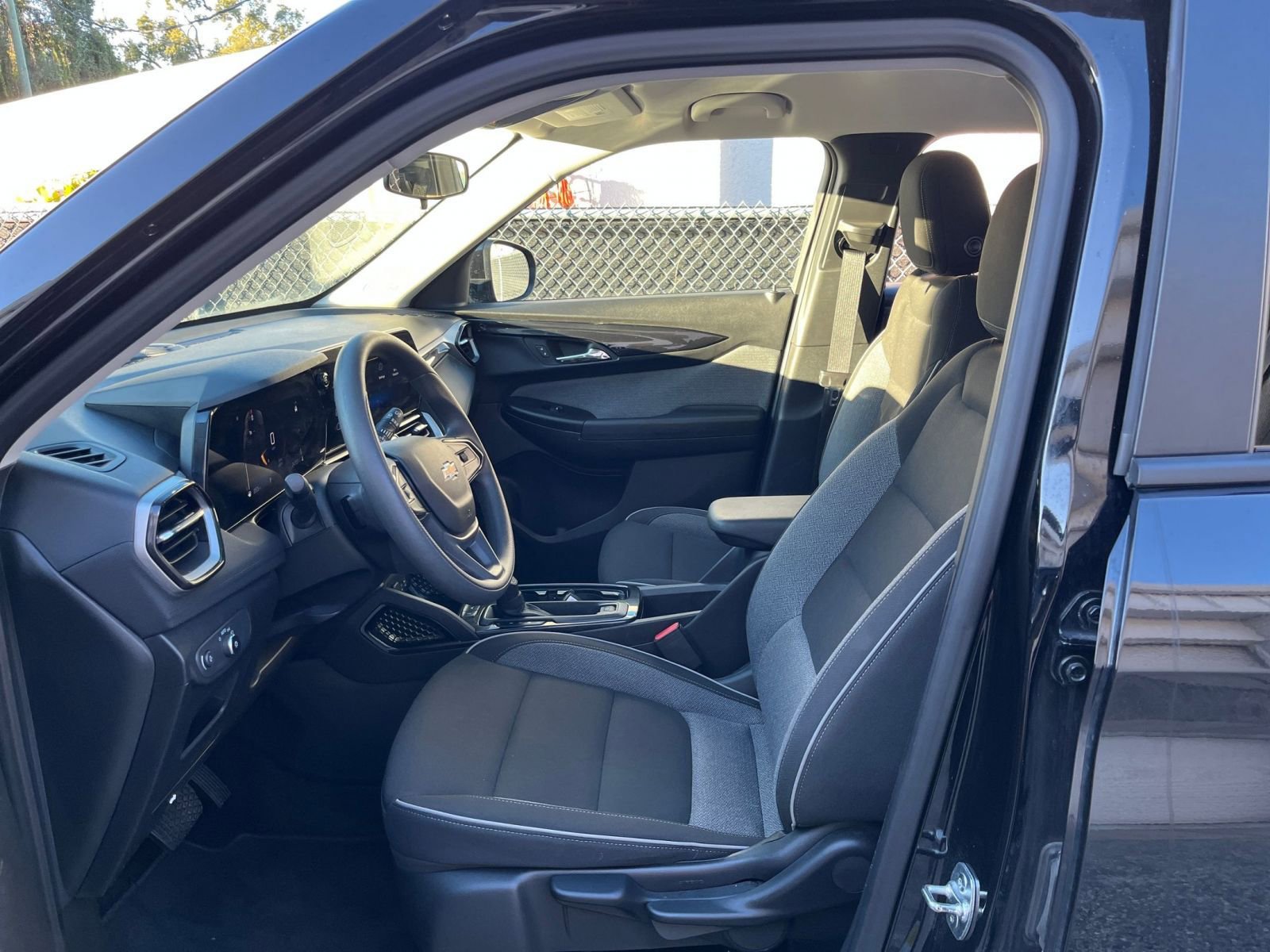 Thumbnail: 2025 Chevrolet TrailBlazer - 27