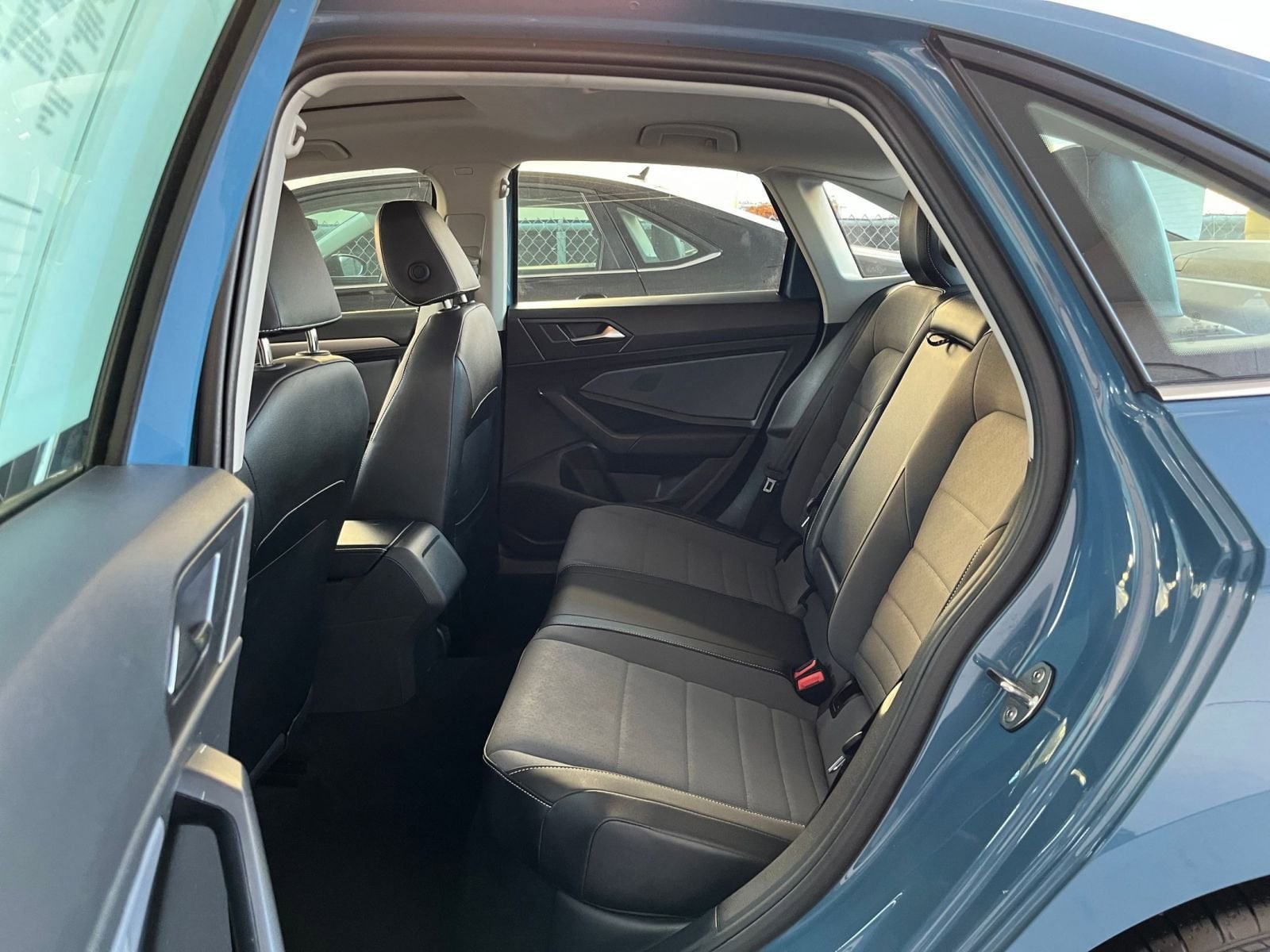 Thumbnail: 2025 Volkswagen Jetta - 25