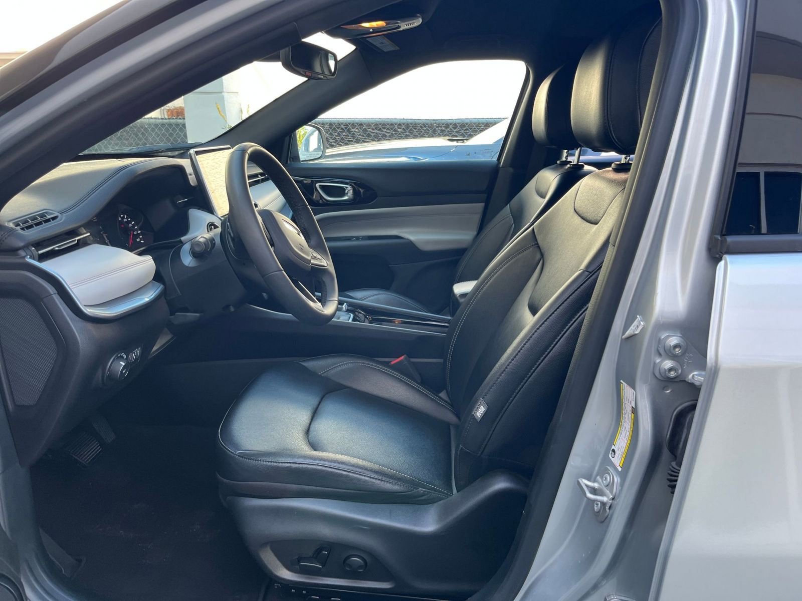 Thumbnail: 2025 Jeep Compass - 27