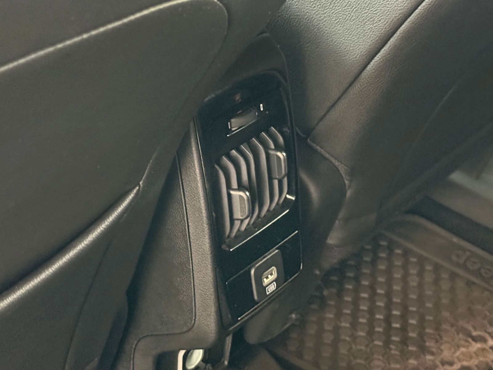 Thumbnail: 2025 Jeep Compass - 24