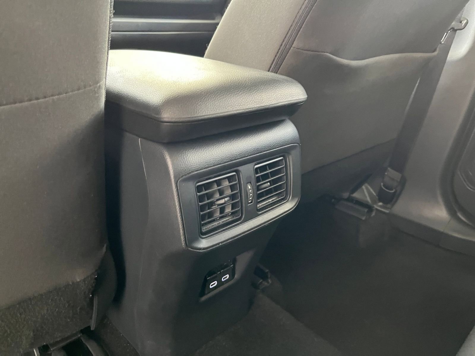 Thumbnail: 2025 Toyota RAV4 - 24