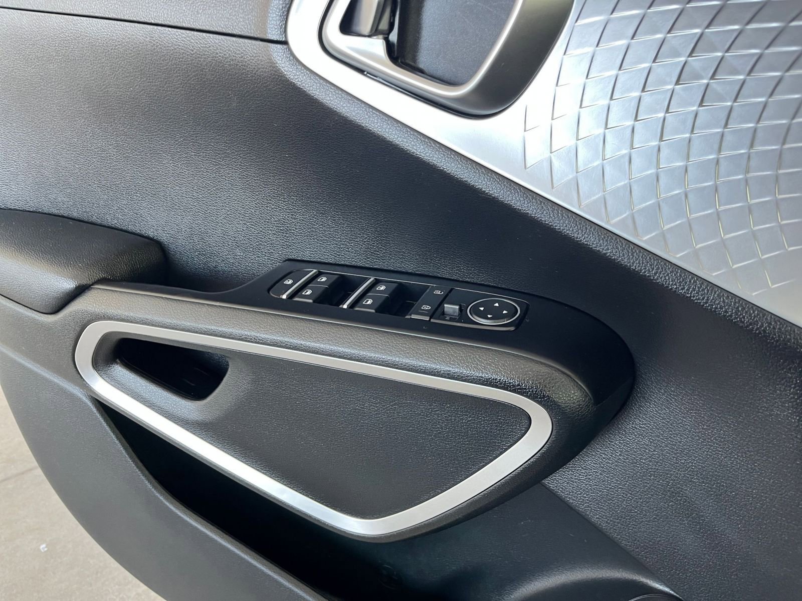 Thumbnail: 2025 Kia Soul - 30