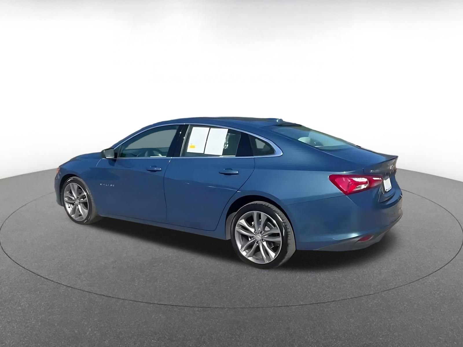 Thumbnail: 2024 Chevrolet Malibu - 10