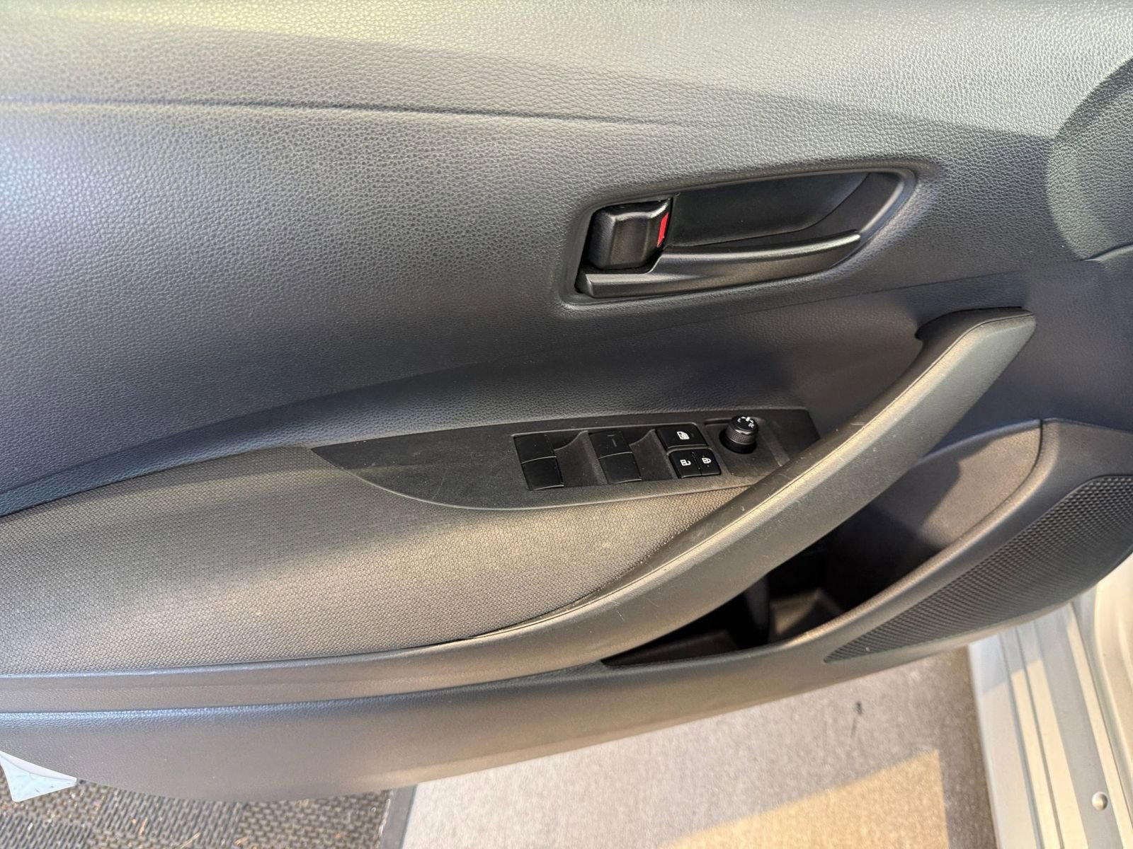 Thumbnail: 2025 Toyota Corolla - 20