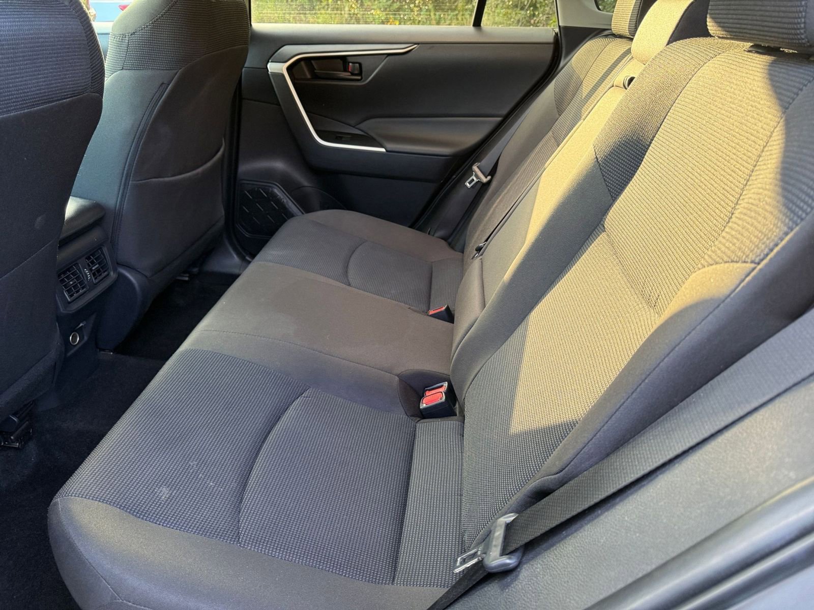 Thumbnail: 2025 Toyota RAV4 - 25