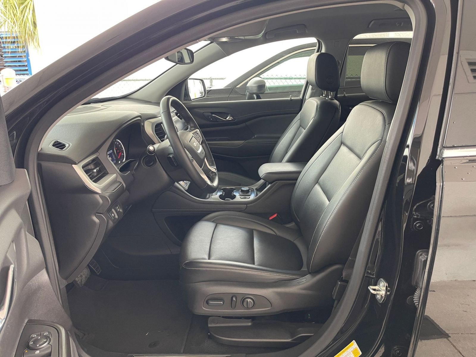Thumbnail: 2023 GMC Acadia - 27