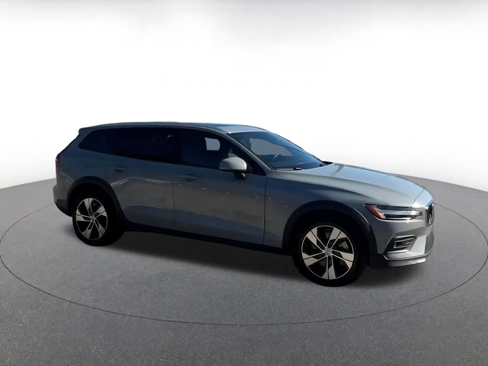 Thumbnail: 2025 Volvo S60 - 2