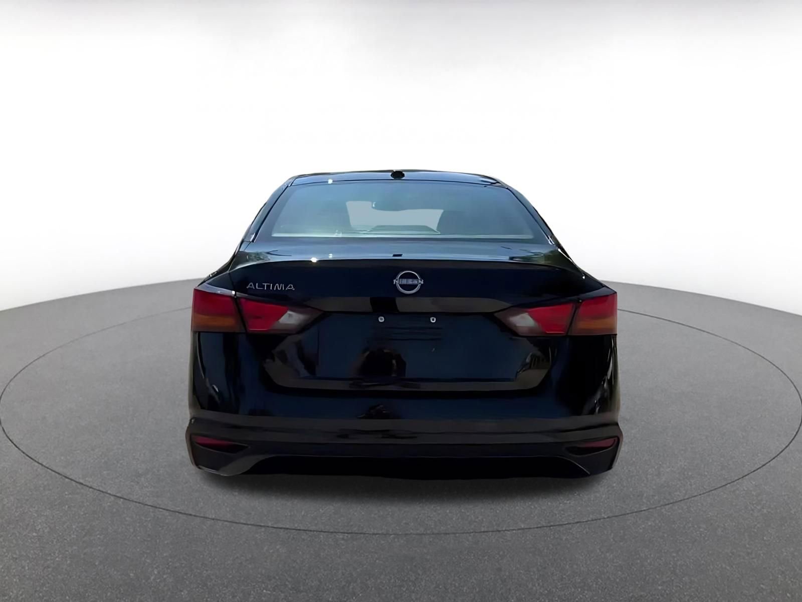 Thumbnail: 2025 Nissan Altima - 10