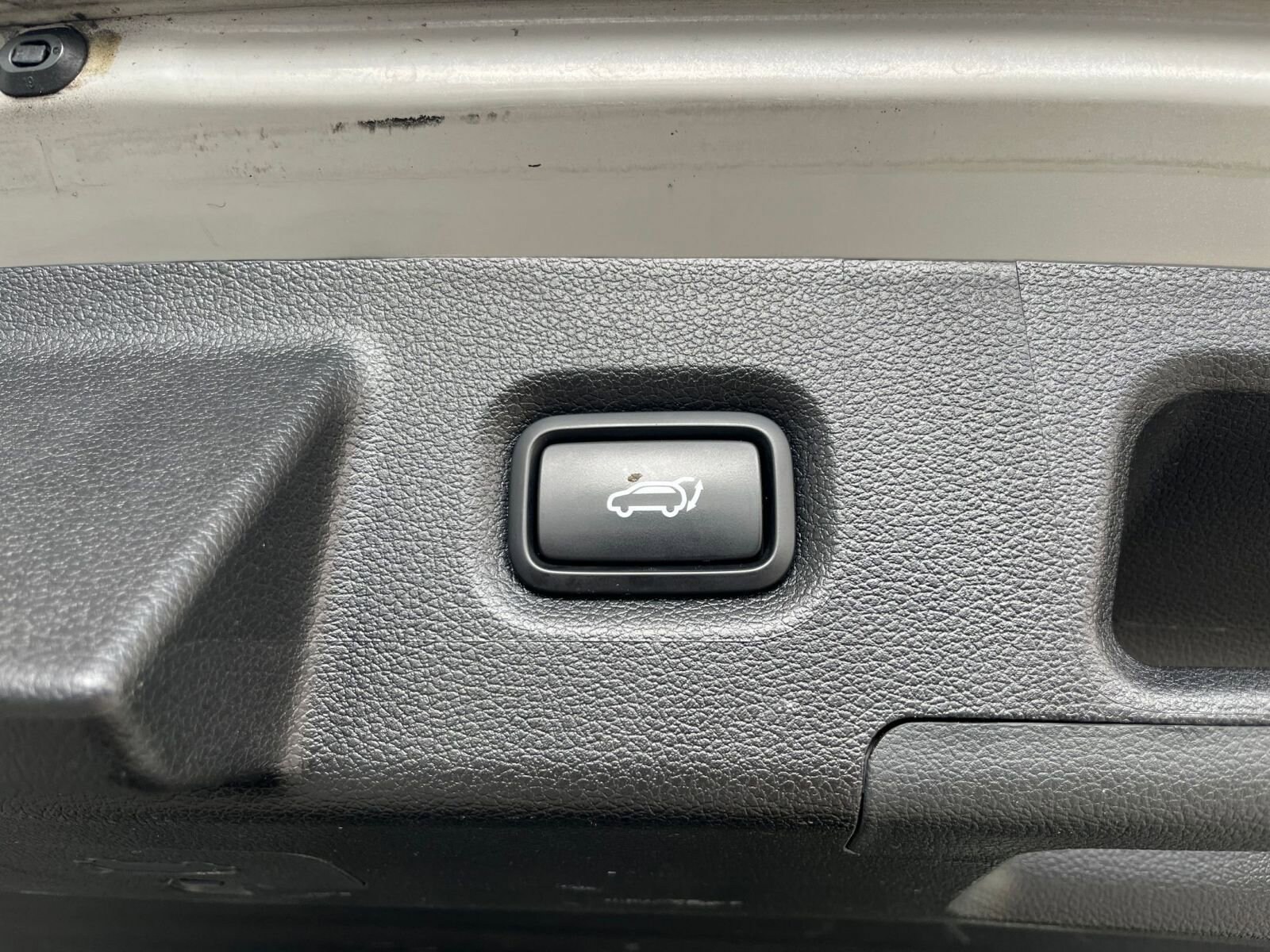 Thumbnail: 2023 Hyundai Santa Fe - 24