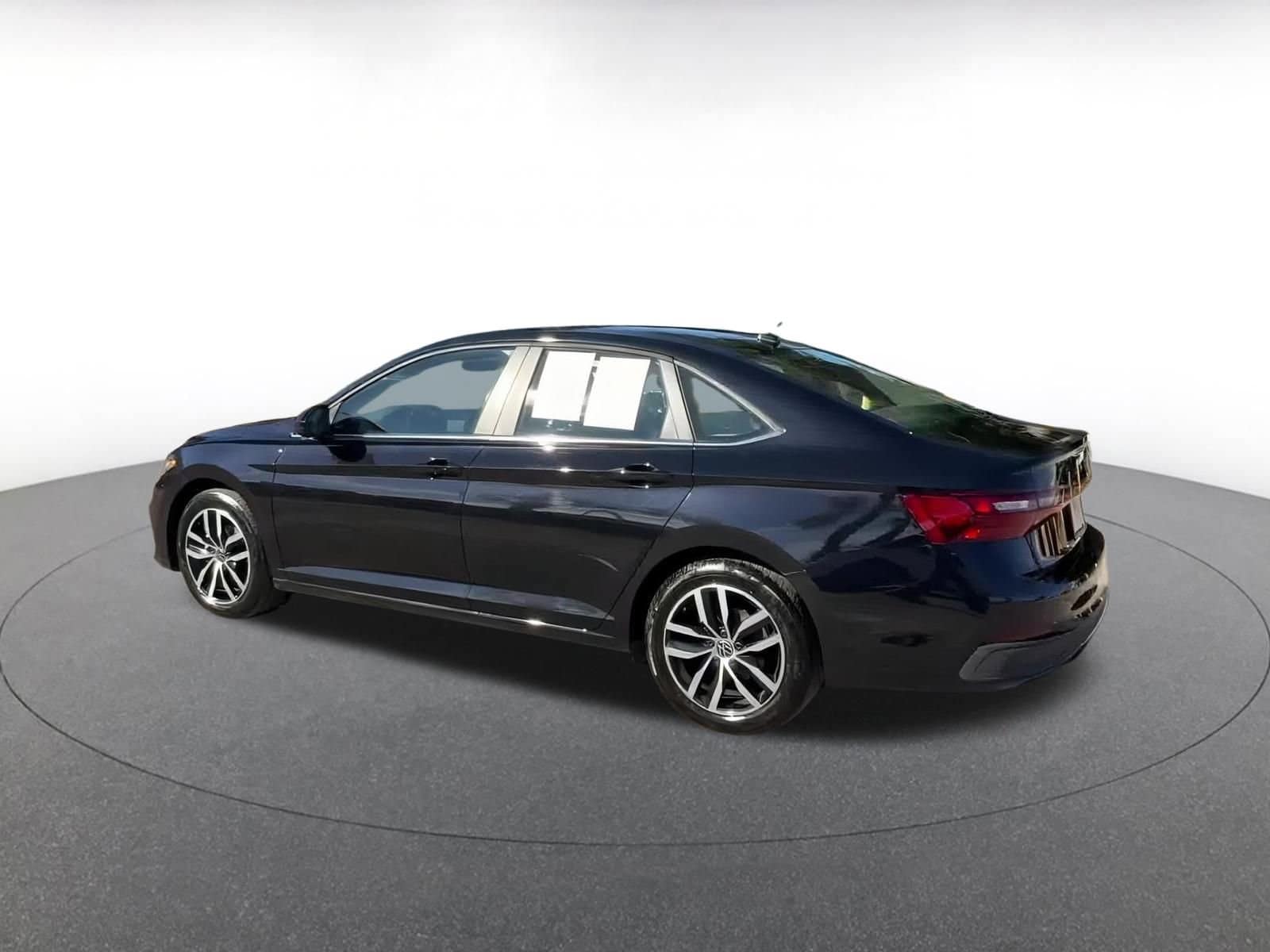 Thumbnail: 2025 Volkswagen Jetta - 8