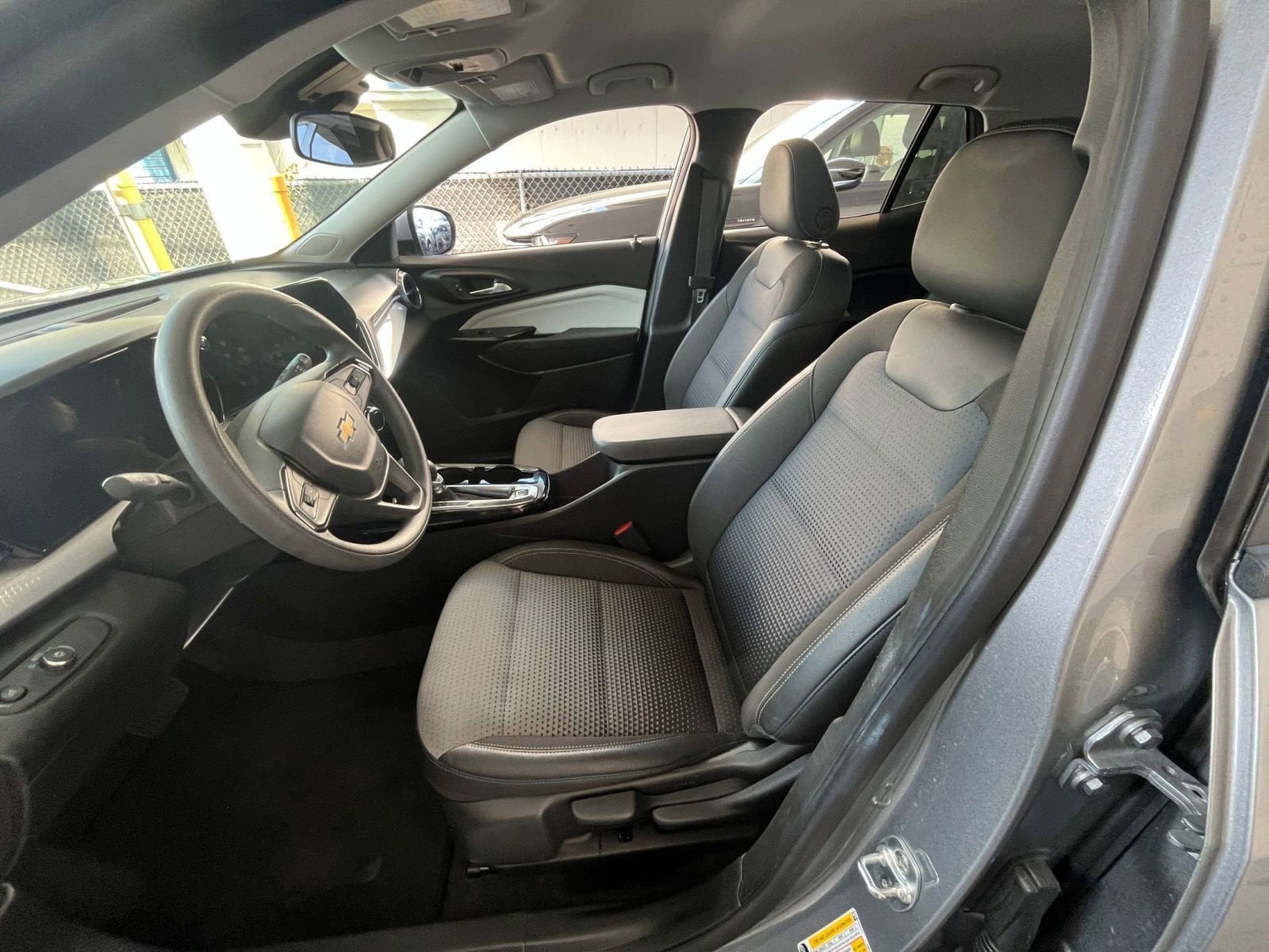 Thumbnail: 2025 Chevrolet Trax - 27