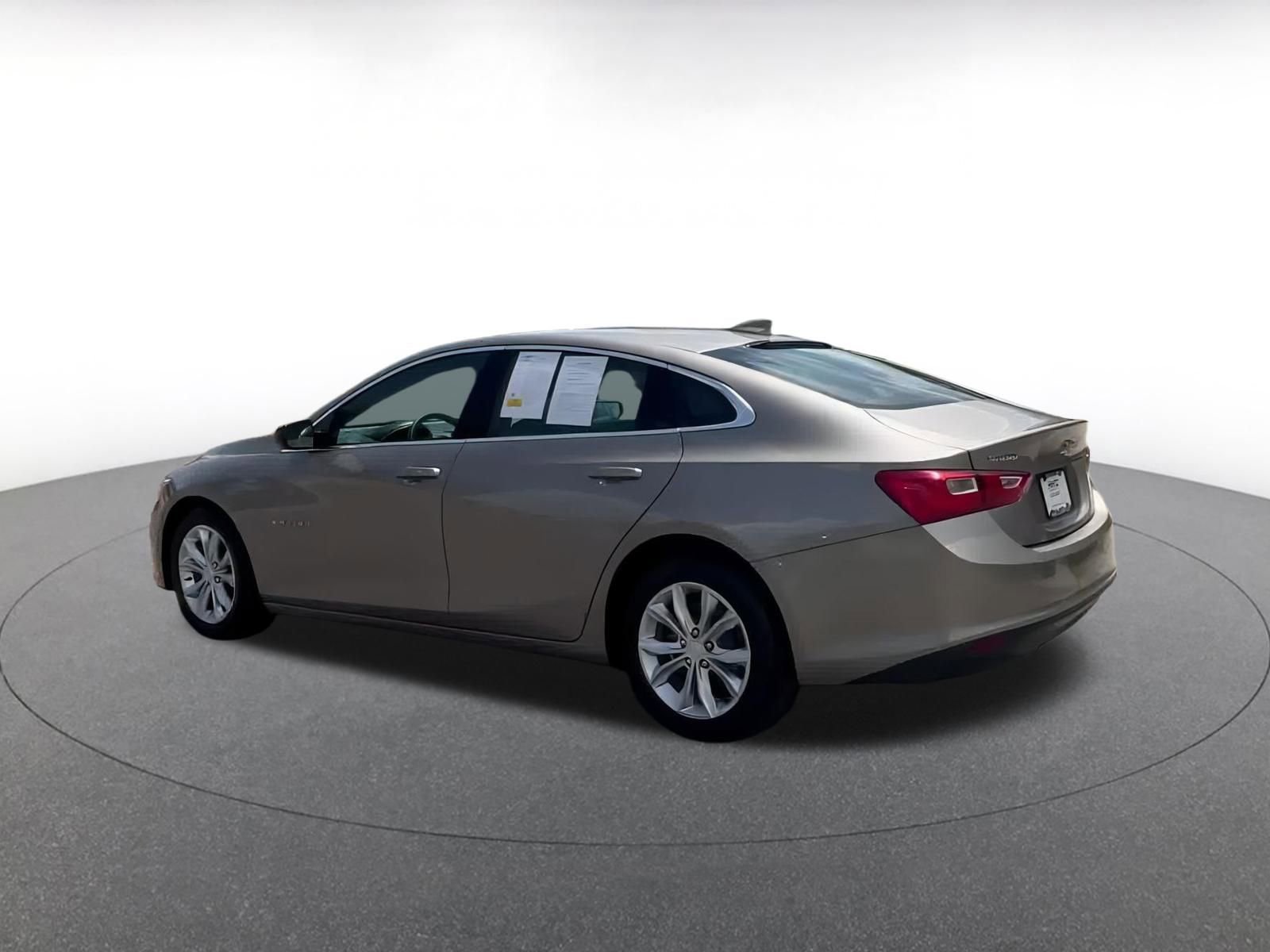 Thumbnail: 2023 Chevrolet Malibu - 10