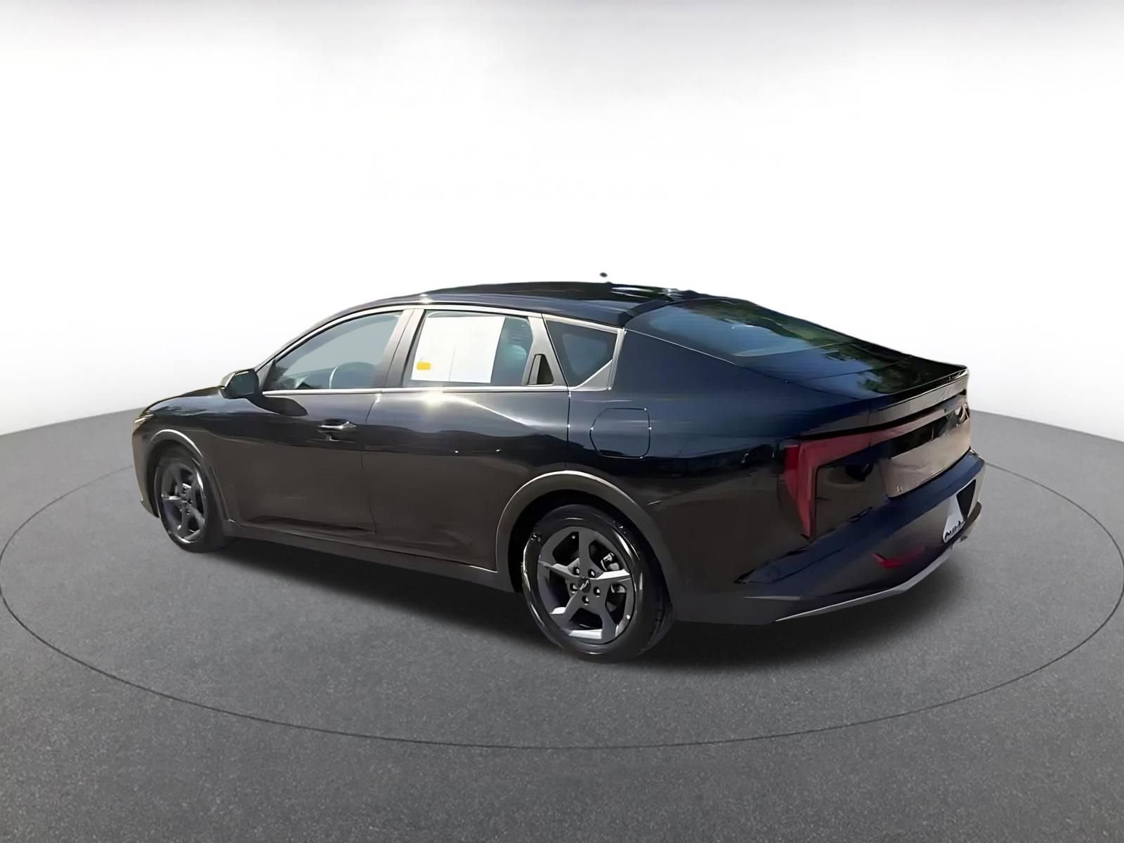 Thumbnail: 2025 Kia K4 - 10