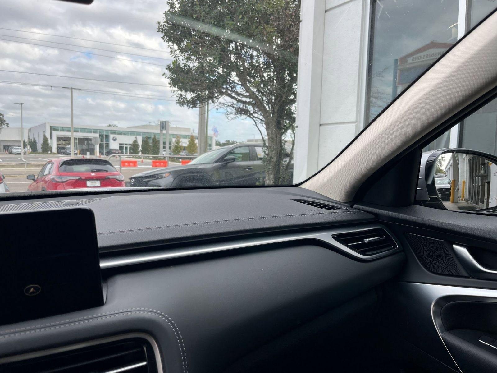 Thumbnail: 2025 Genesis G70 - 35