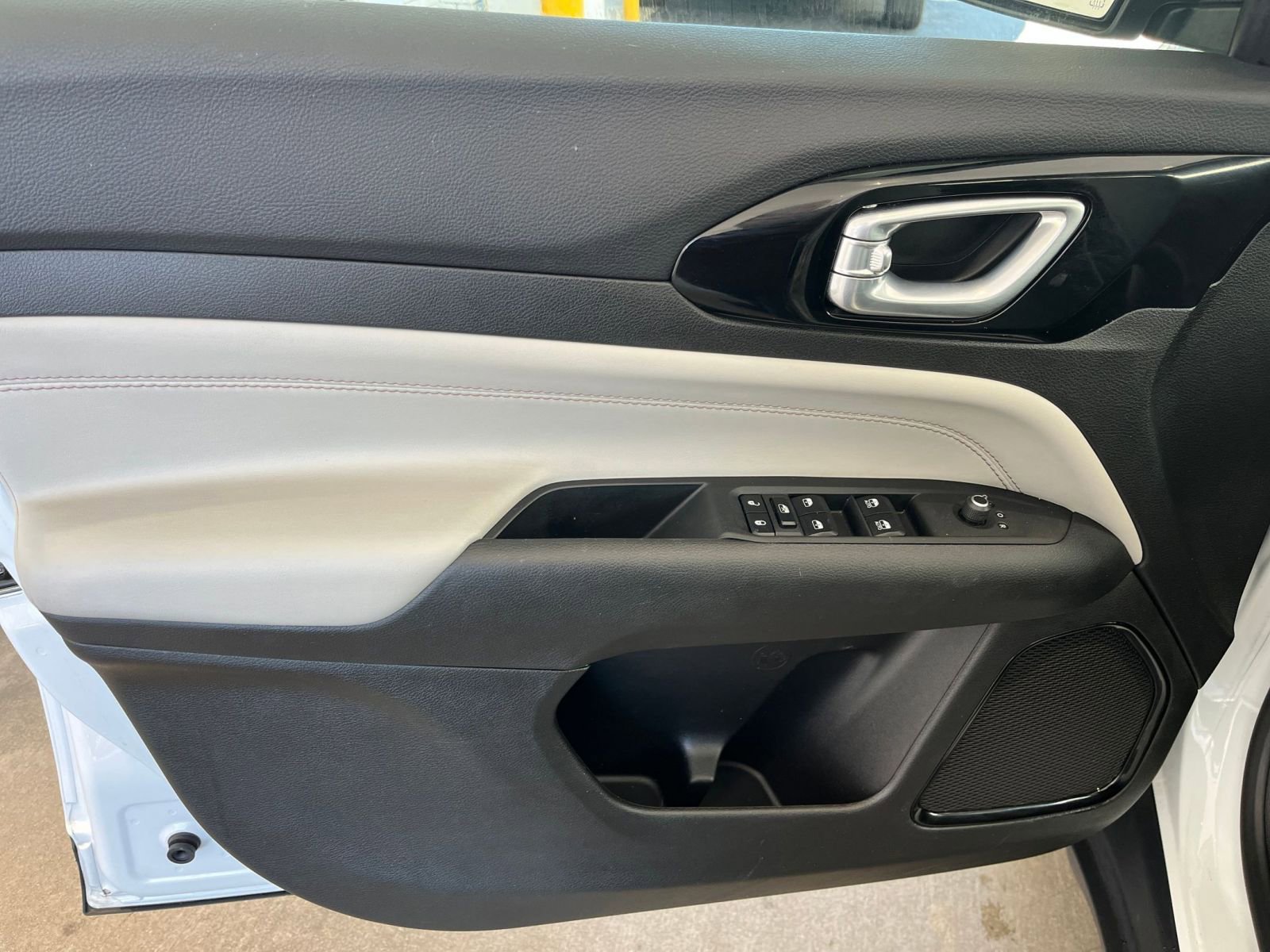 Thumbnail: 2025 Jeep Compass - 18