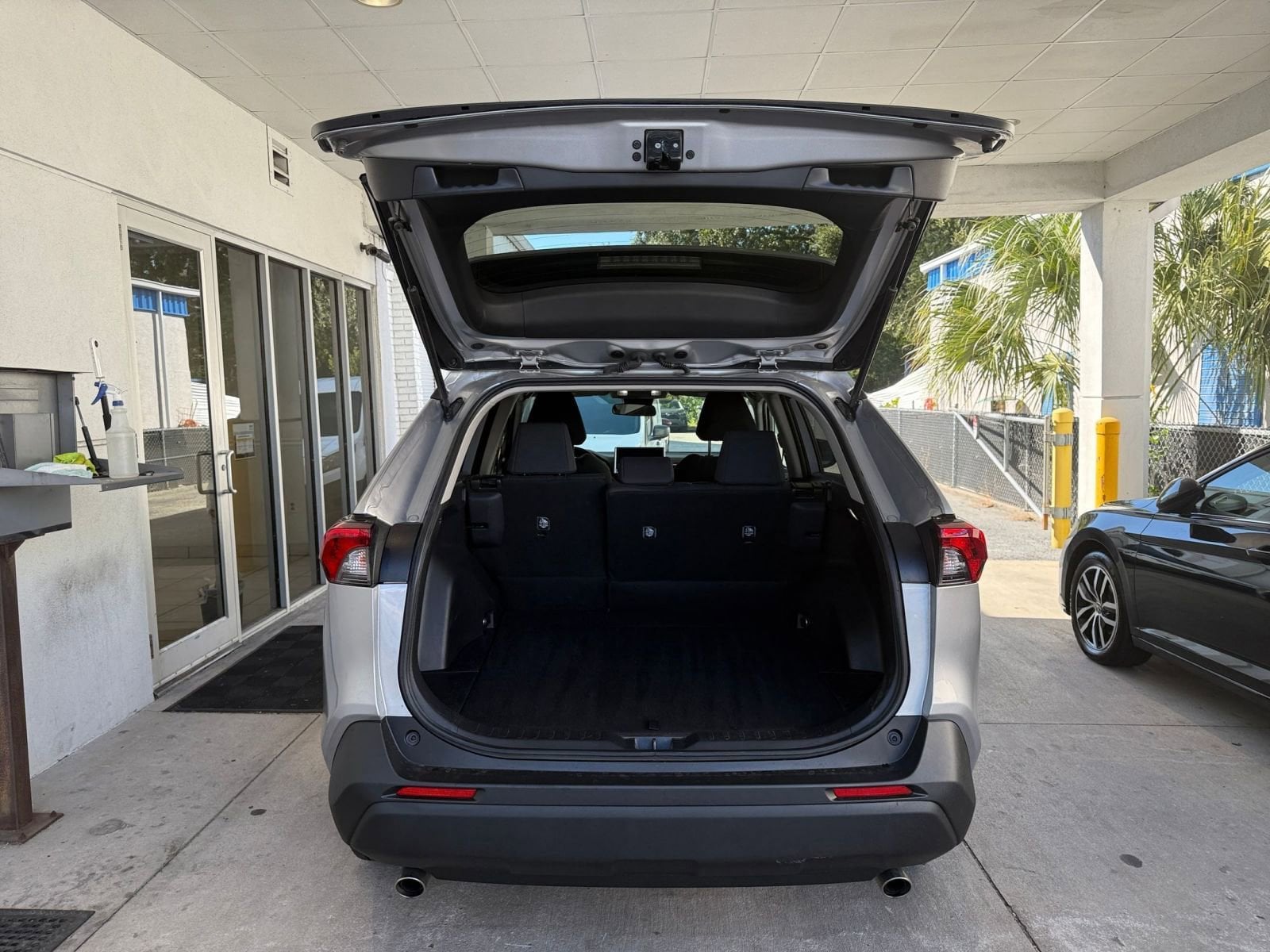 Thumbnail: 2025 Toyota RAV4 - 31