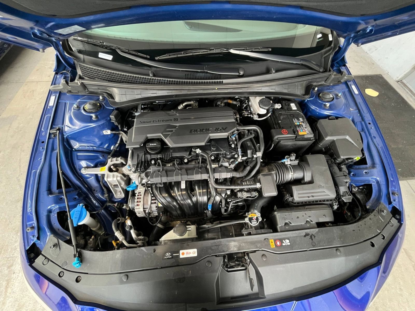 Thumbnail: 2025 Hyundai Elantra - 32