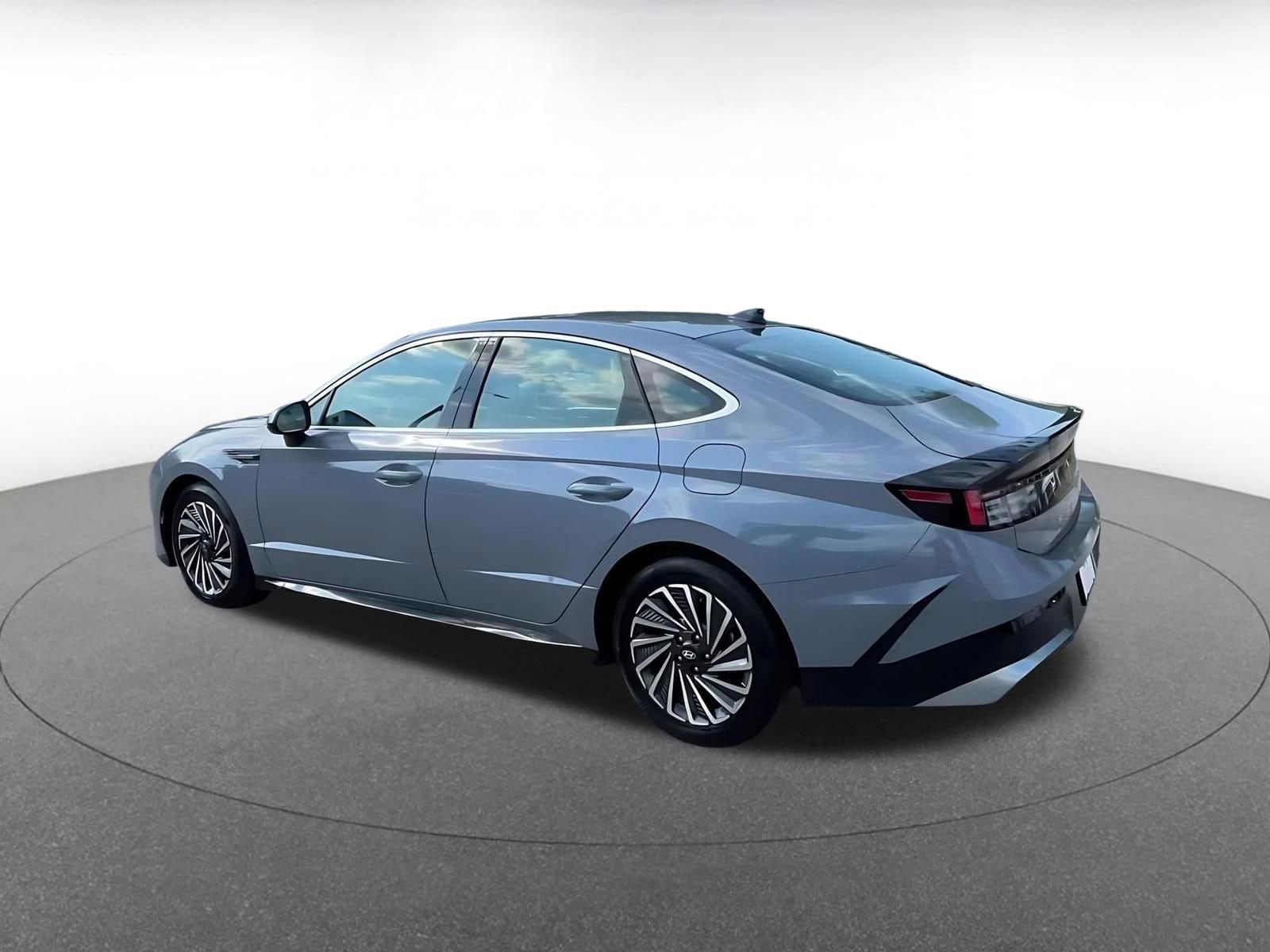 Thumbnail: 2025 Hyundai Sonata - 10