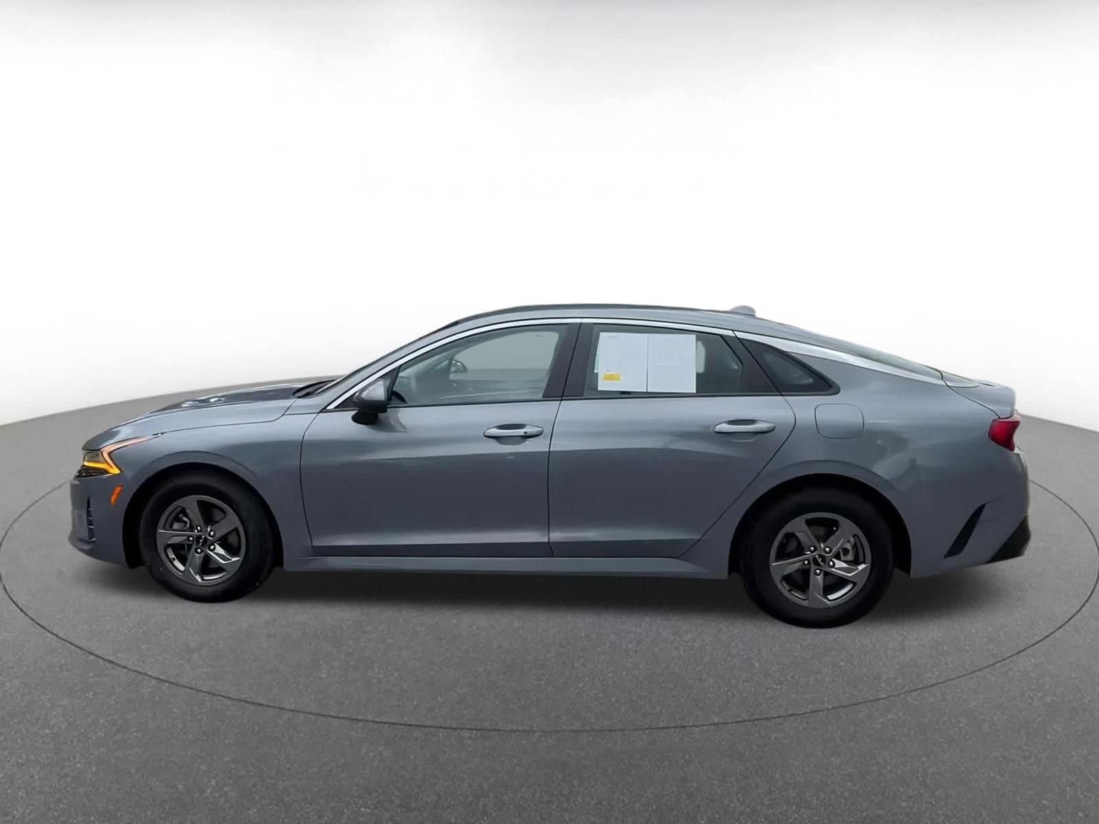 2023 Kia K5 LXS 8