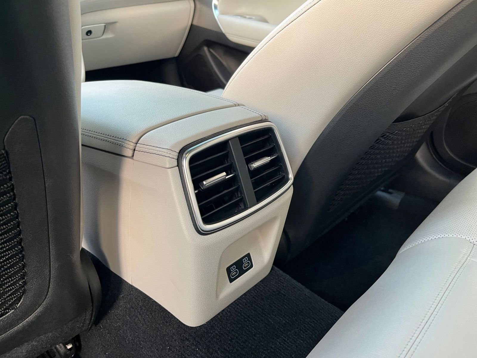 Thumbnail: 2025 Genesis G70 - 24