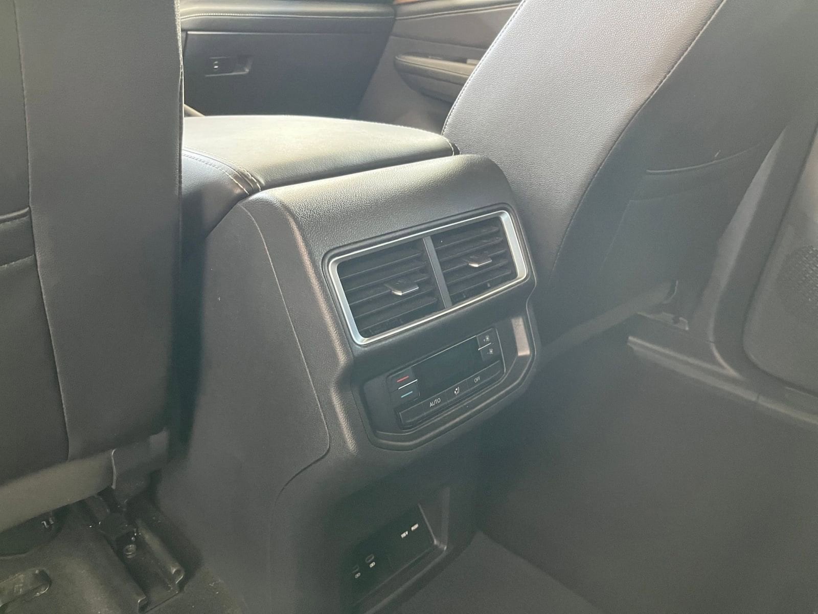 Thumbnail: 2025 Volkswagen Atlas - 24