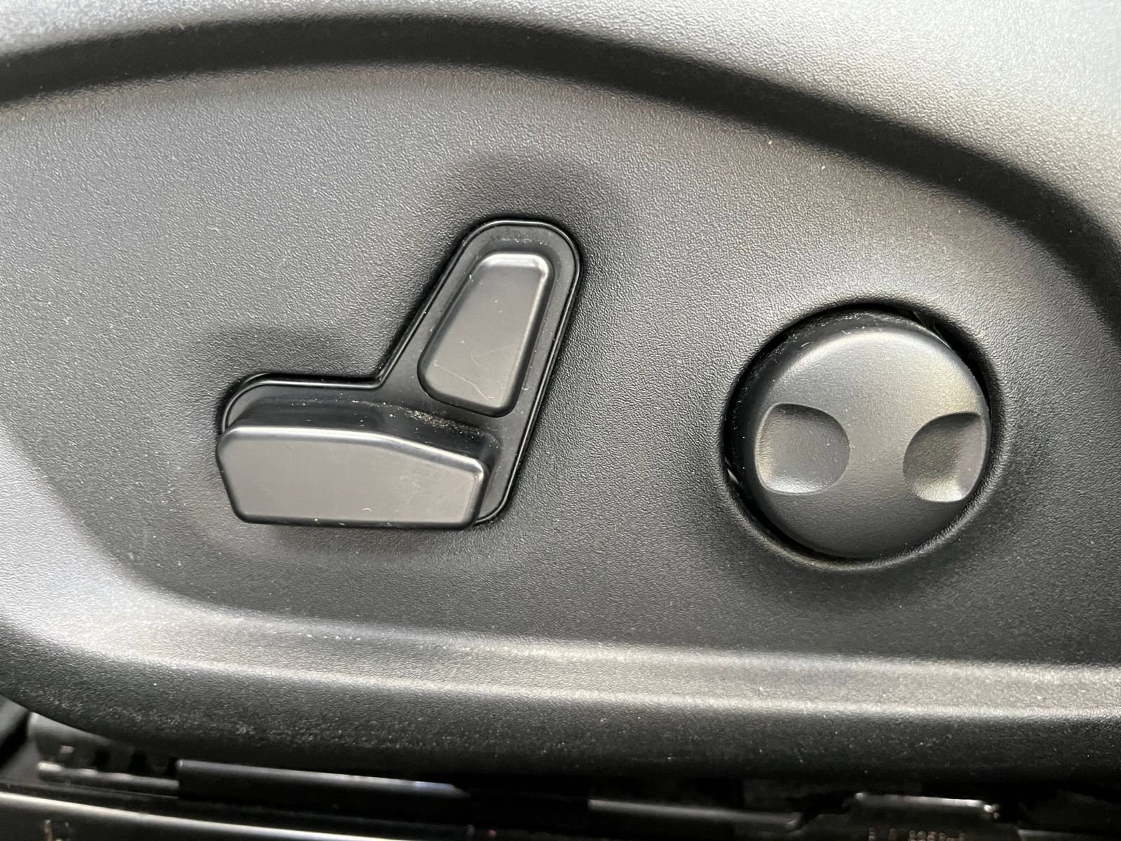 Thumbnail: 2025 Jeep Compass - 22