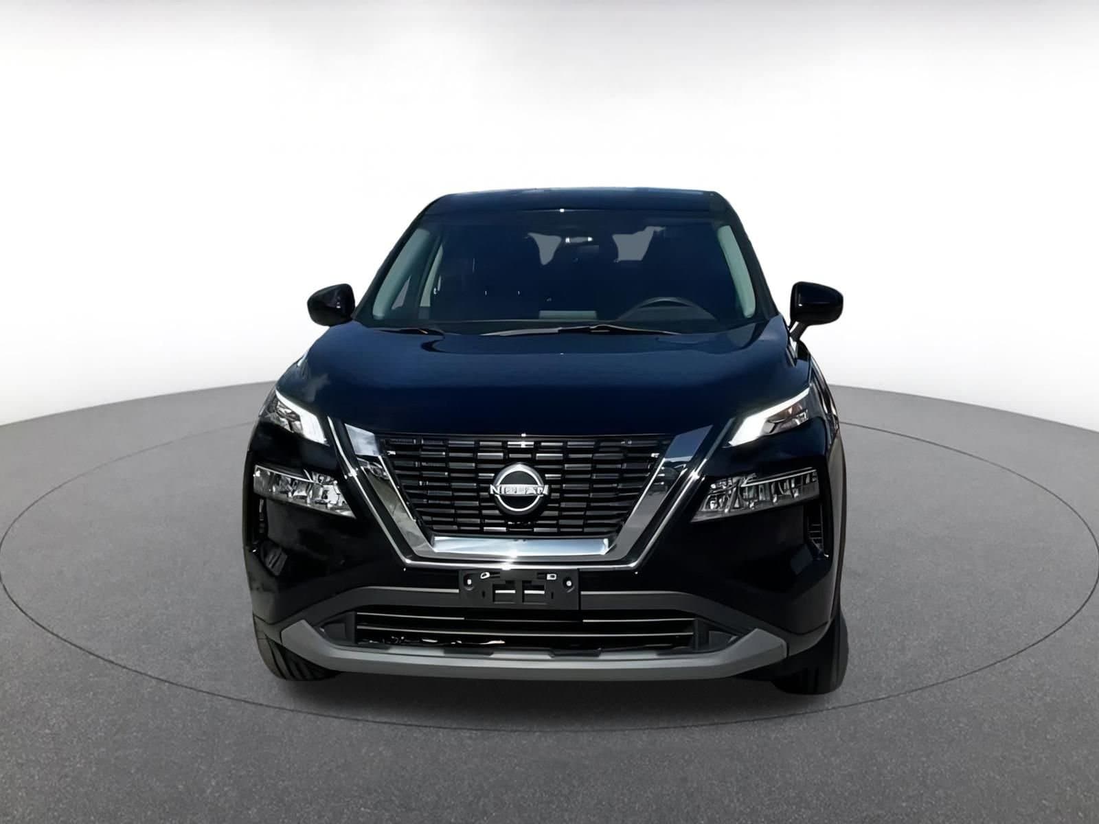 2023 Nissan Rogue SV 3