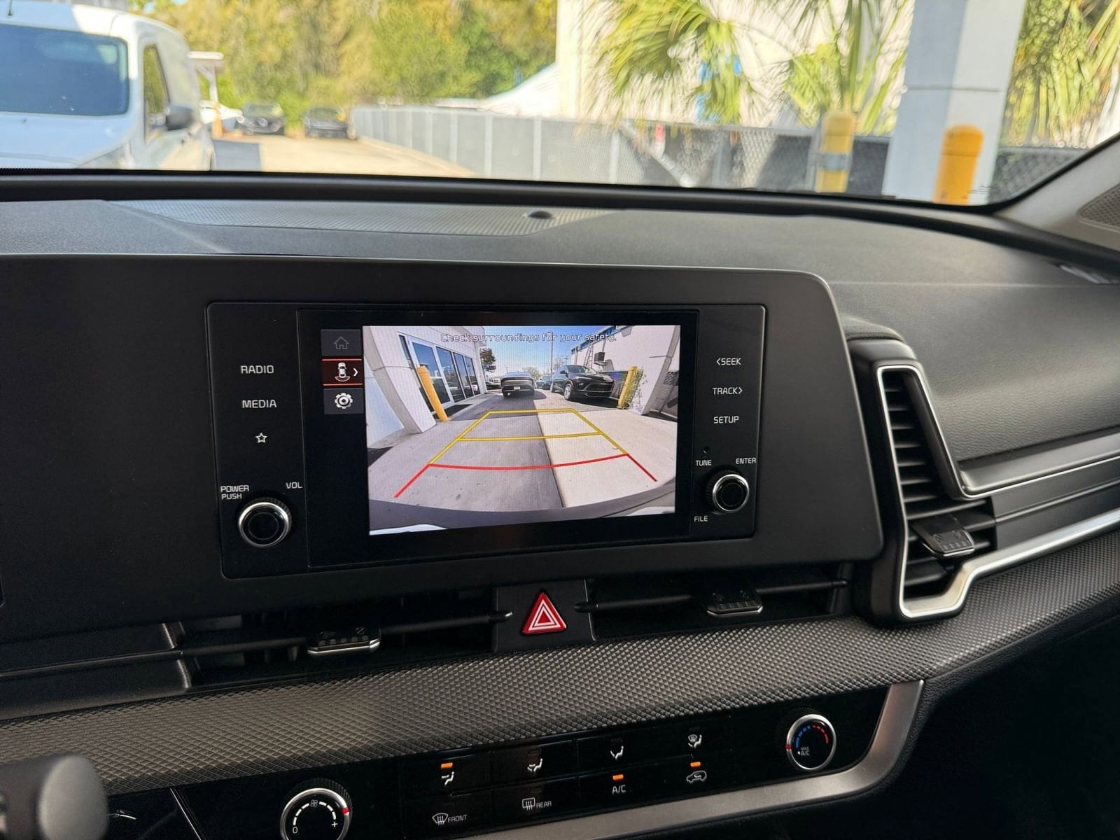 Thumbnail: 2025 Kia Sportage - 23