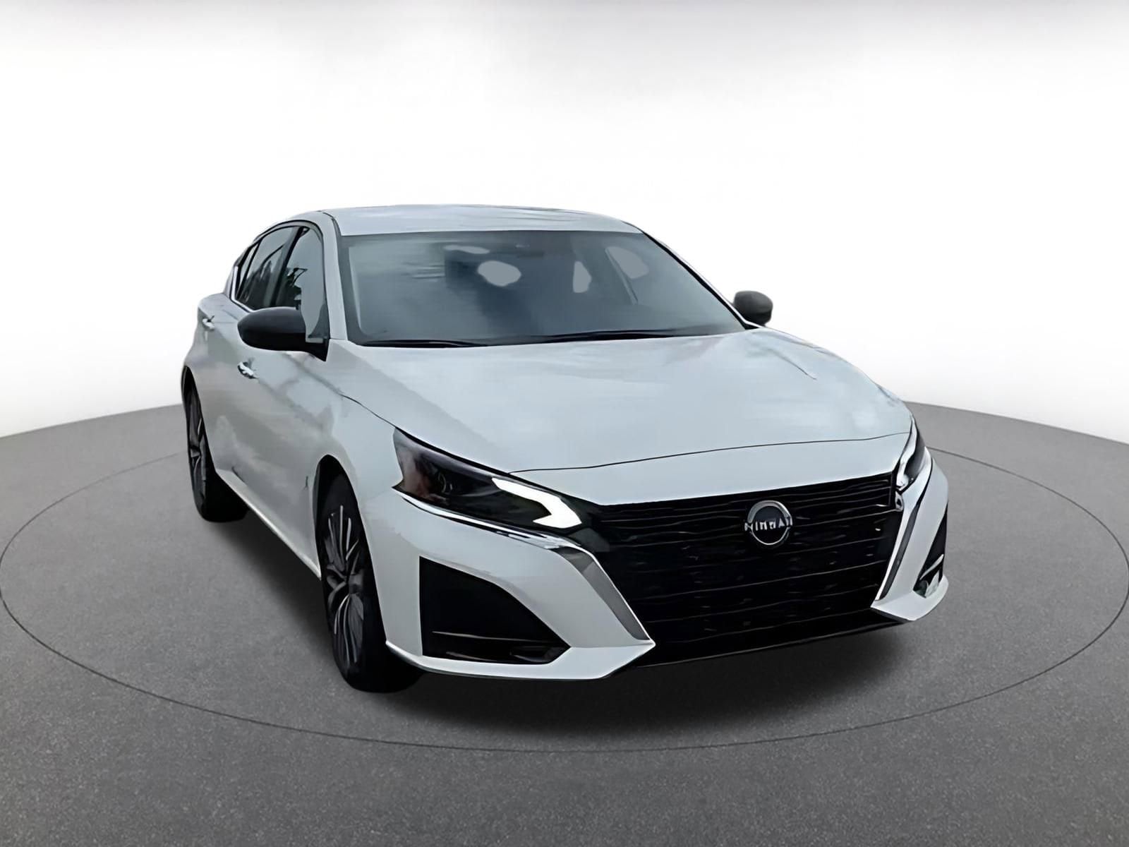 Thumbnail: 2025 Nissan Altima - 3