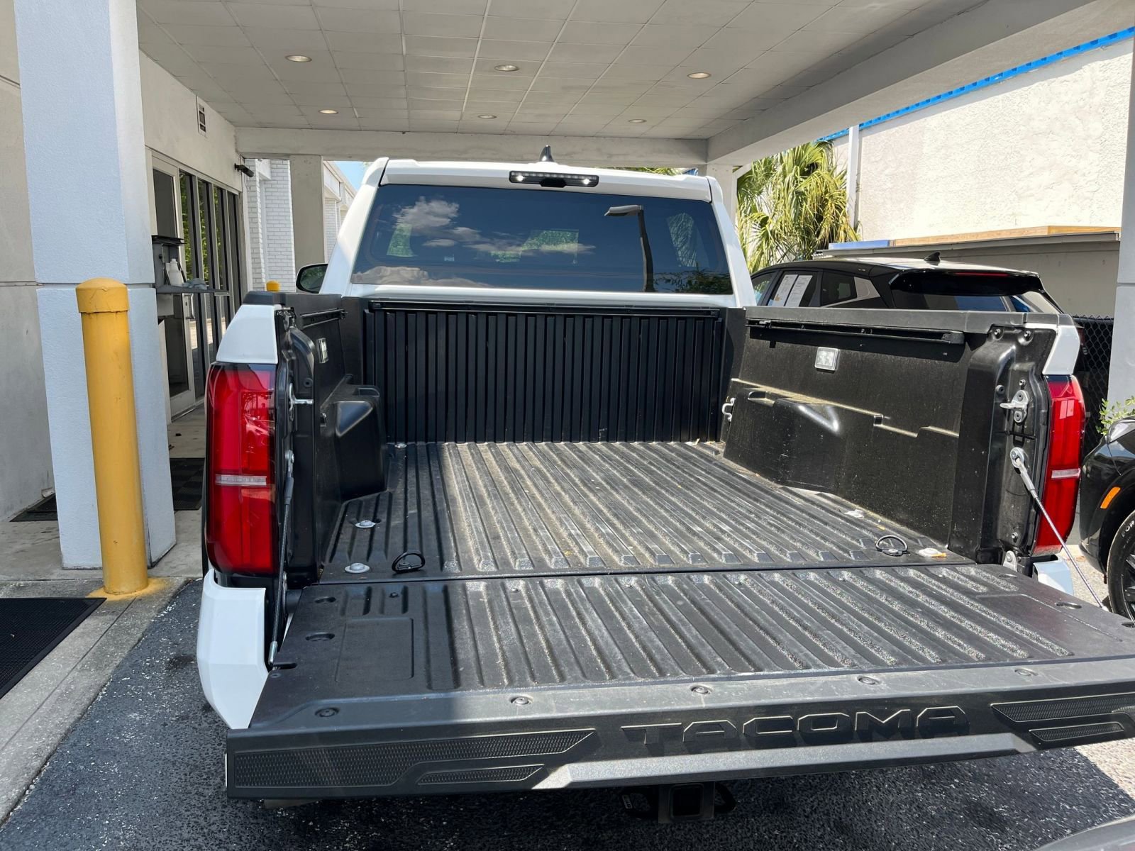 Thumbnail: 2025 Toyota Tacoma - 31