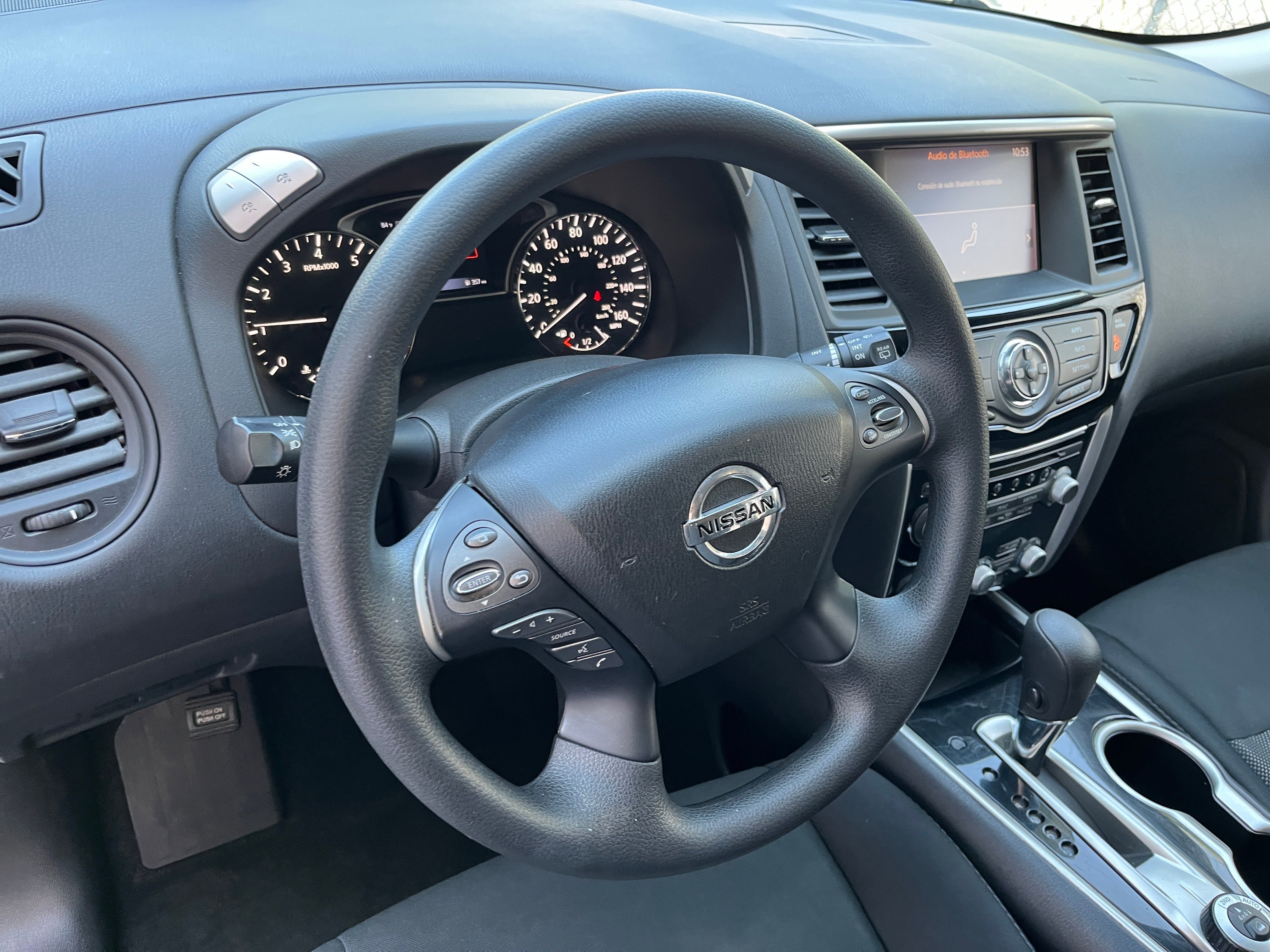 2018 Nissan Pathfinder S 33