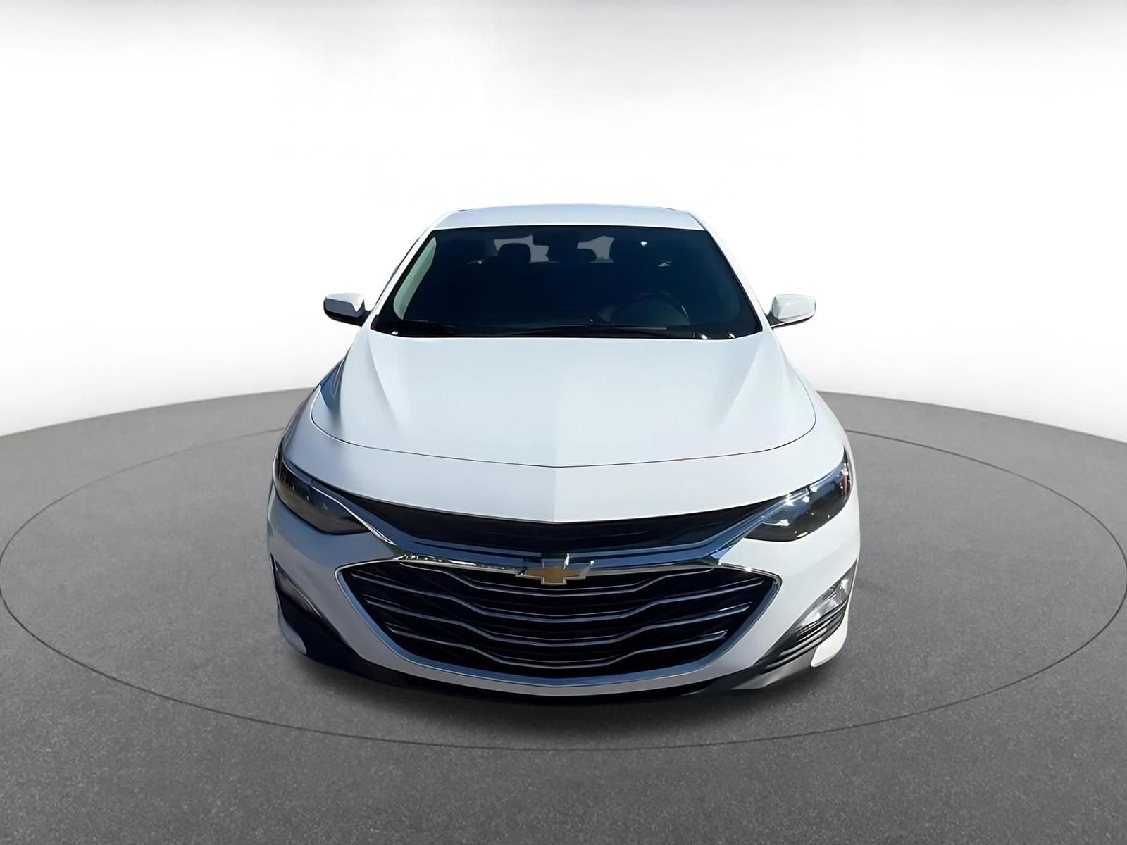 Thumbnail: 2024 Chevrolet Malibu - 4